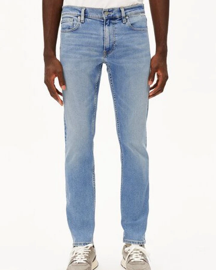 Produktseite: ARMEDANGELS IAAN Herren Slim Jeans recycelter Baumwoll Mix Comfort Stretch