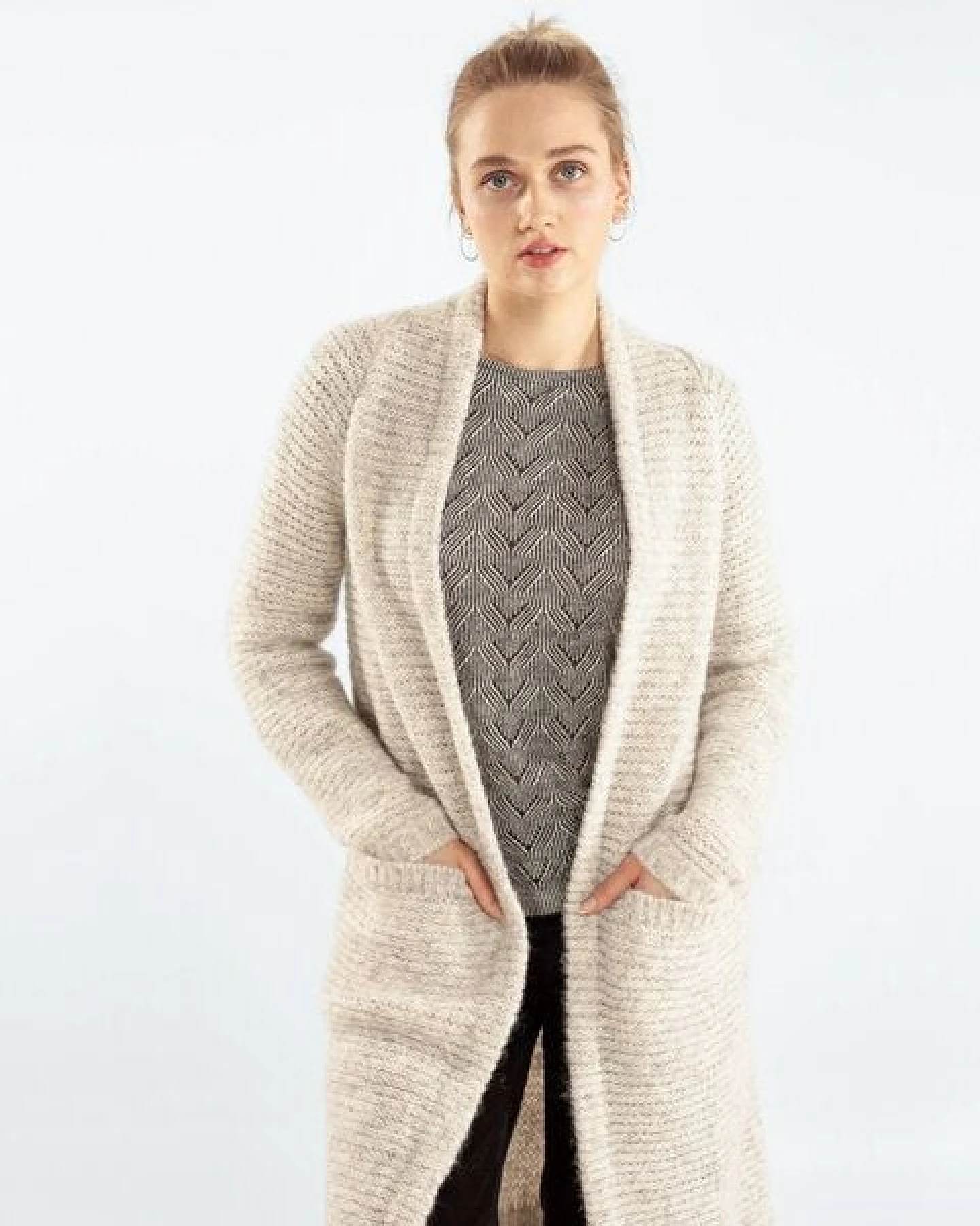 Alma & Lovis lange Strickjacke aus Alpaka und Bio-Baumwolle – Ansicht 4