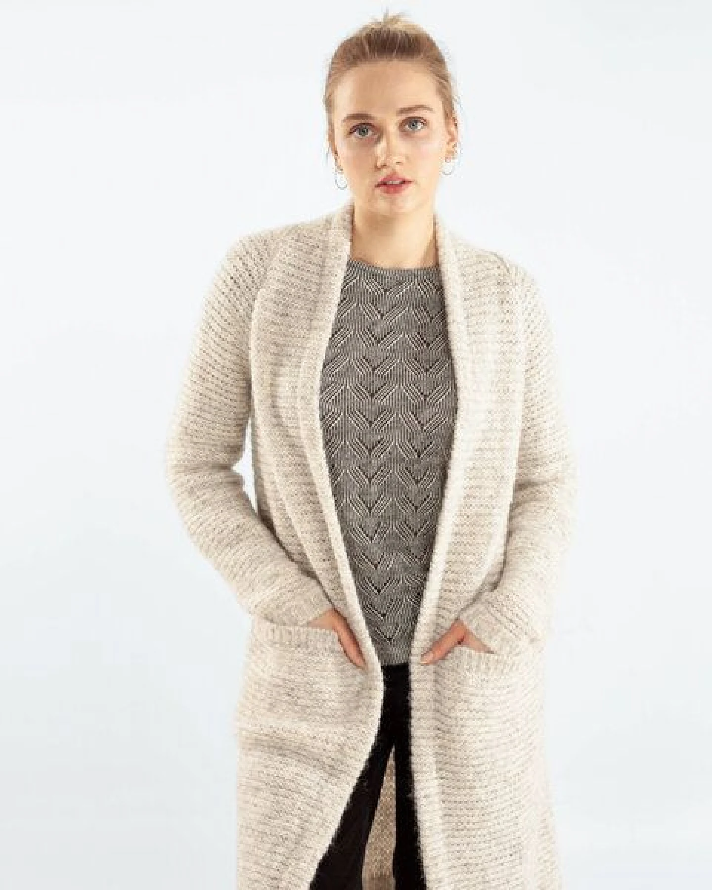 Alma & Lovis lange Strickjacke aus Alpaka und Bio-Baumwolle – Ansicht 3