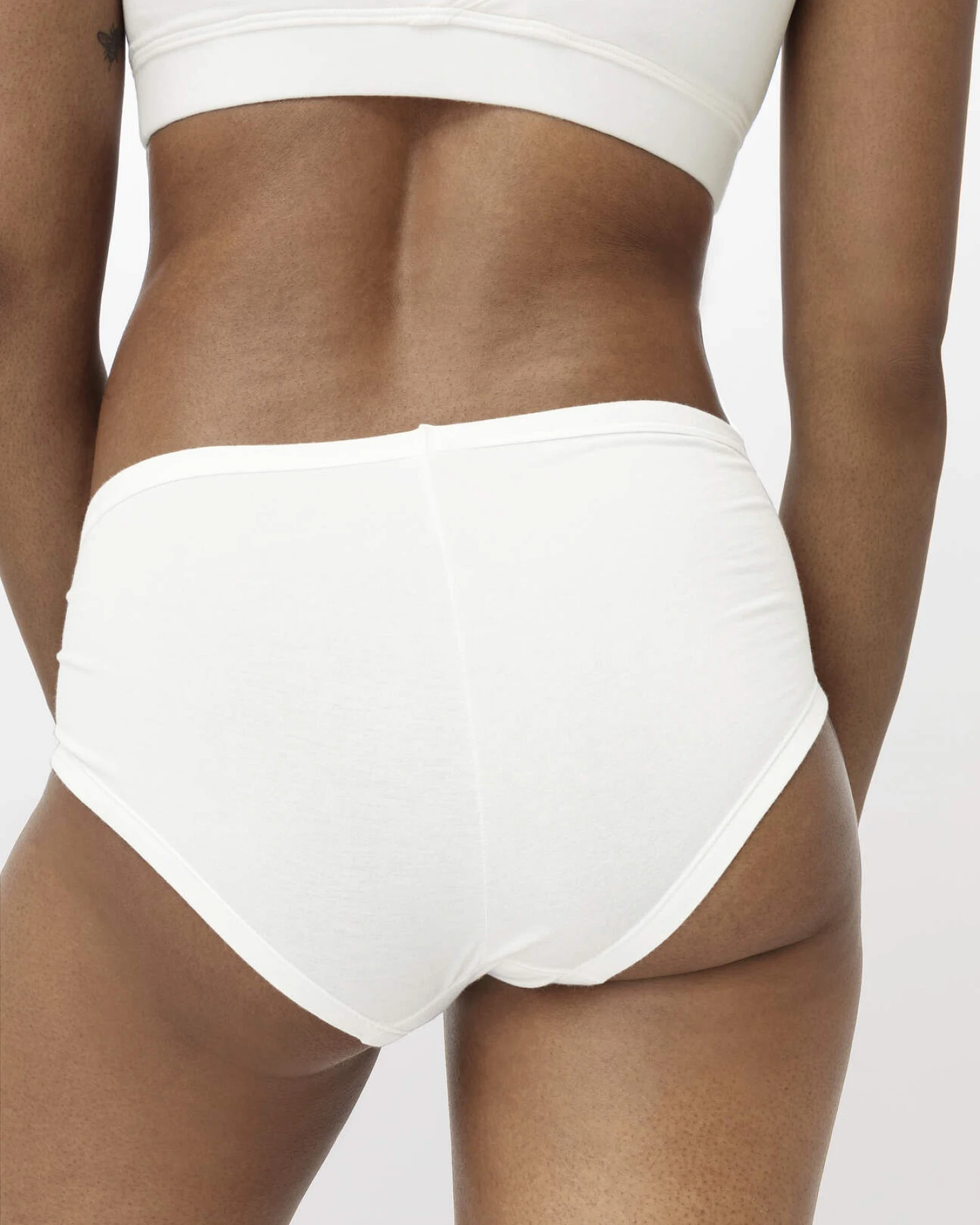 hessnatur Damen Panty PURE BALANCE aus Bio-Baumwolle und TENCEL™ Modal - weiß - Größe 48 – Ansicht 2