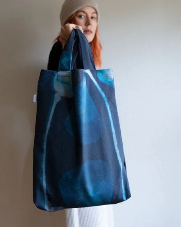 Ecostories Tasche Mohn im Licht