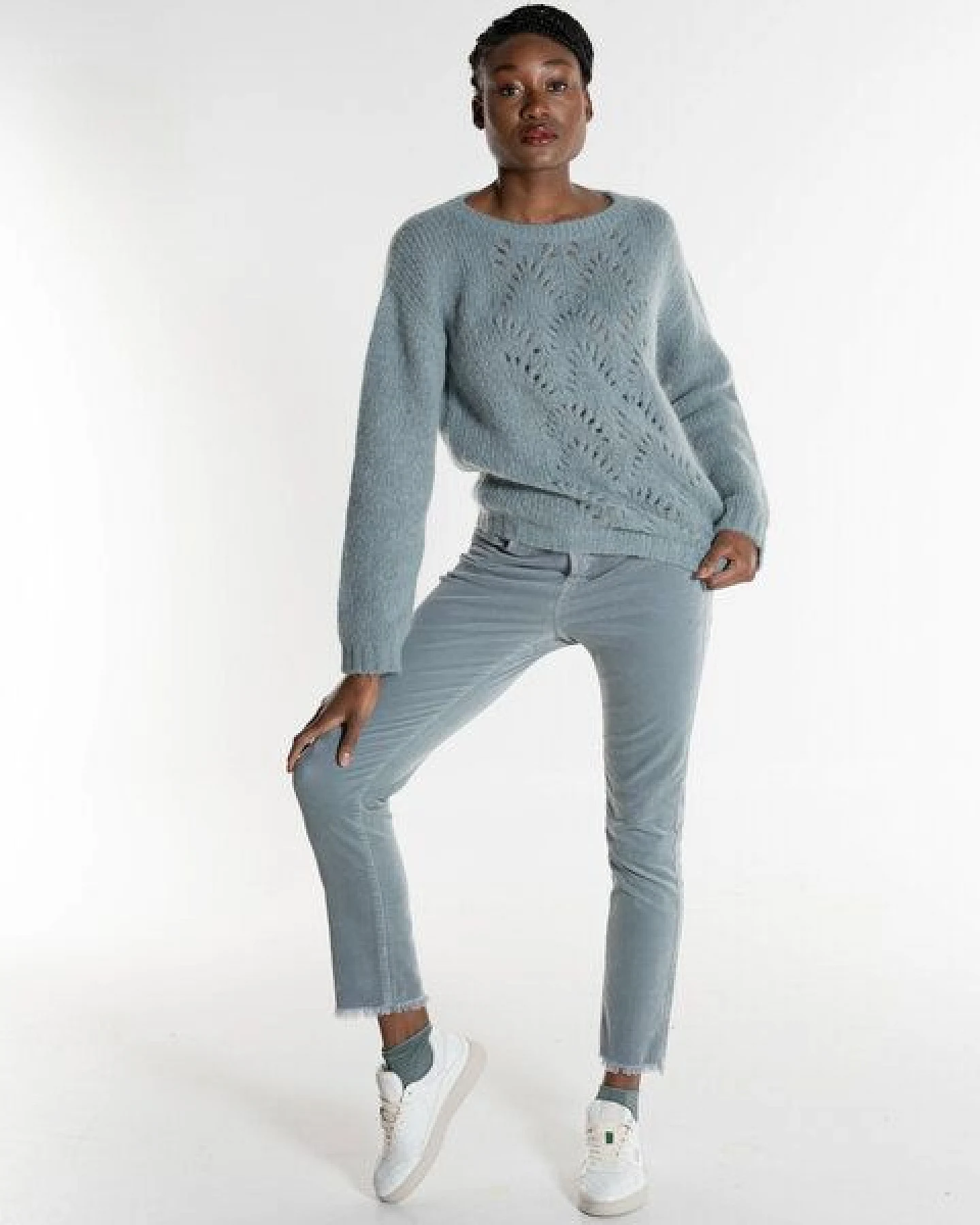 Alma & Lovis Softe Samthose mit stylischem Fransensaum – Ansicht 2