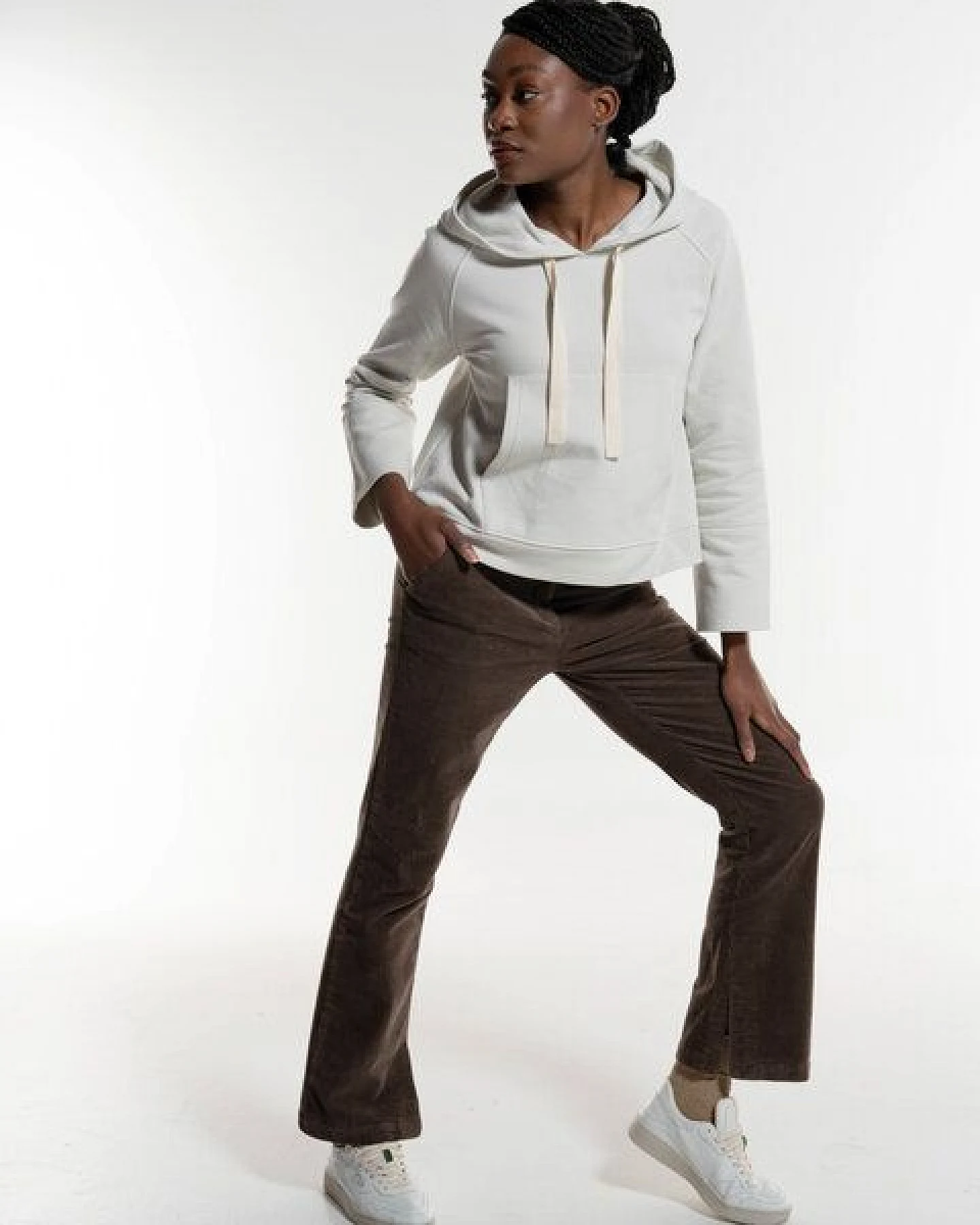 Alma & Lovis Softer Raglan-Sweater aus Organic Cotton – Ansicht 2
