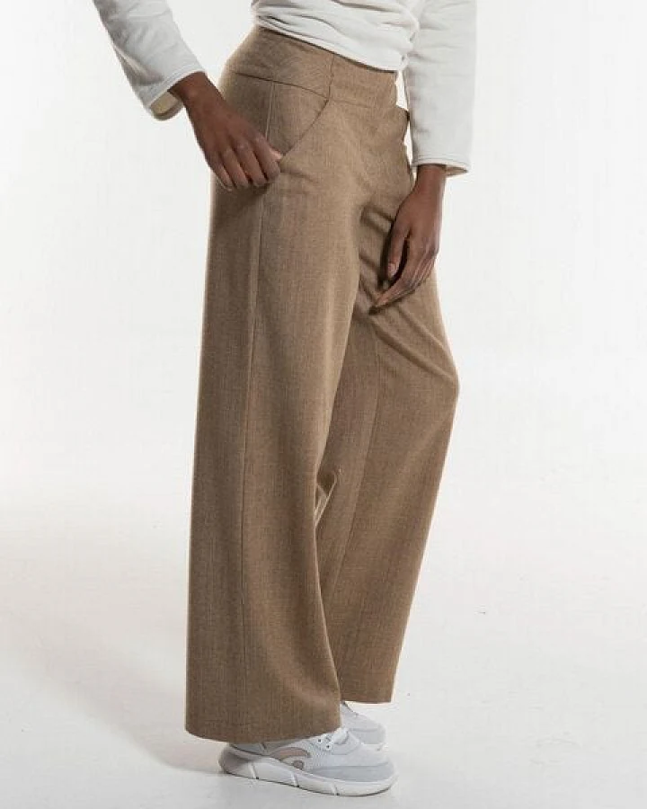 Alma & Lovis Weite Wollhose mit edler Fischgratstruktur