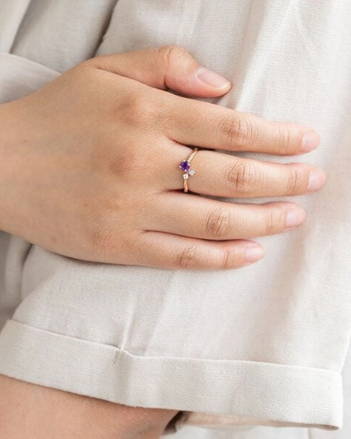 Eppi Lila Cluster Ring mit Amethyst und Edelsteinen Roche – Ansicht 3