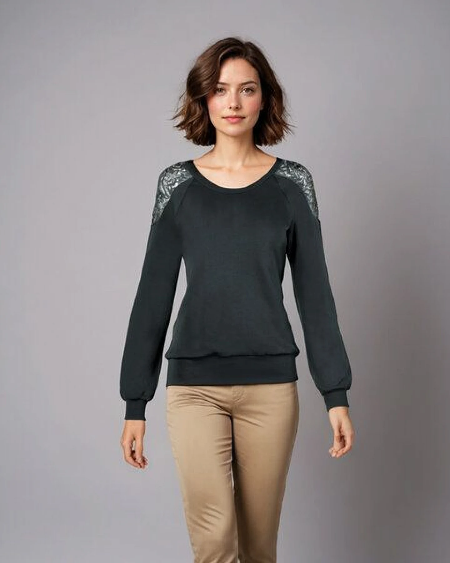 LASALINA Warm - Sweatshirt mit Spitze – Ansicht 2