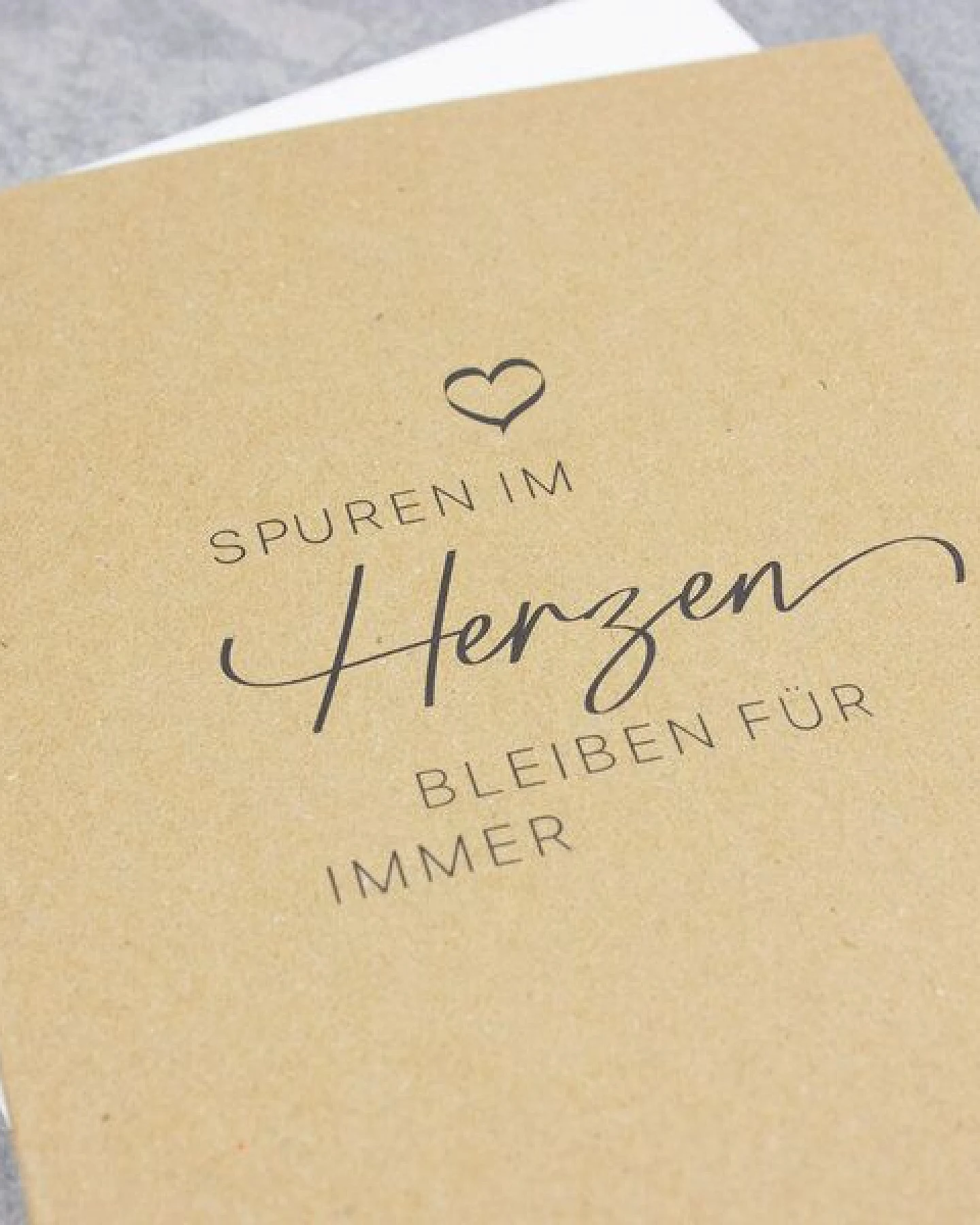 Bow & Hummingbird Trauerkarte „Spuren im Herzen“ – Ansicht 3