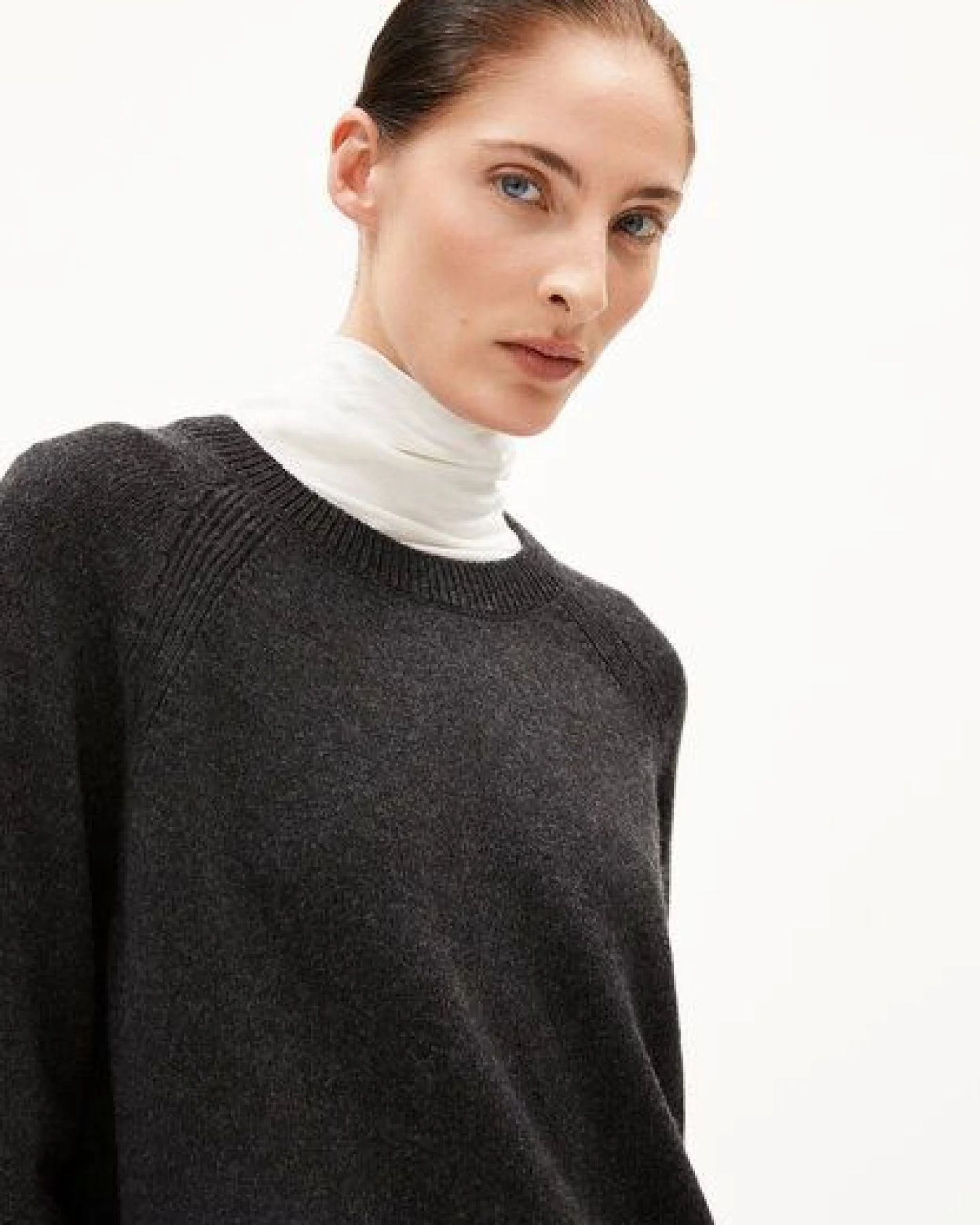 ARMEDANGELS DILIRIAA REGLANA Damen Pullover aus recyclem Bio-Woll Mix – Ansicht 3