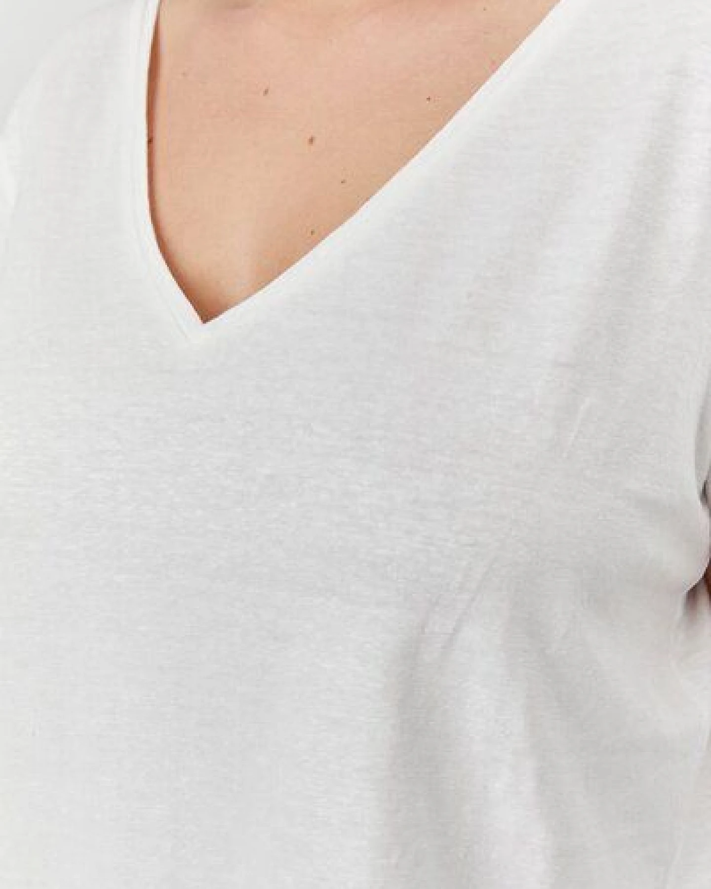 The Slow Label Bio-Leinen T-Shirt mit V-Ausschnitt – Ansicht 3