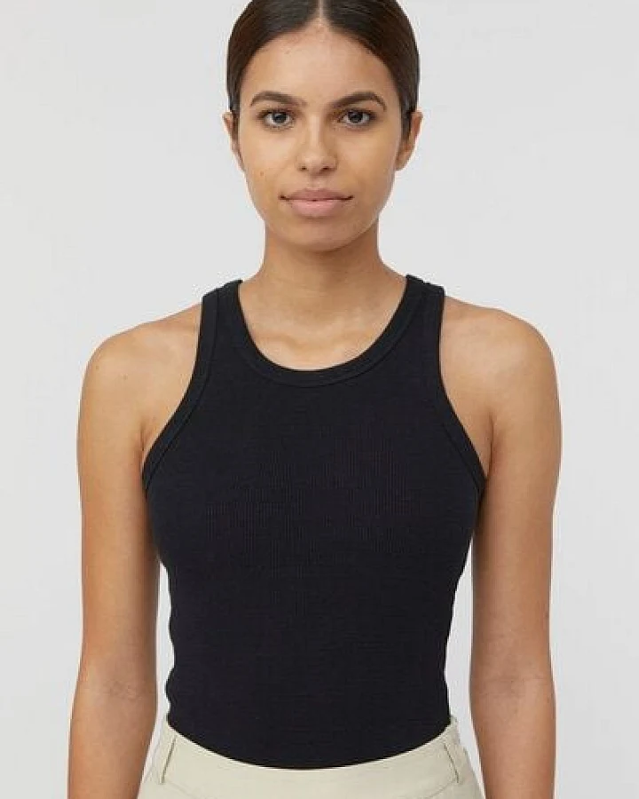 The Slow Label Geripptes Tank Top aus Bio- und recycelter Baumwolle / Wendbar