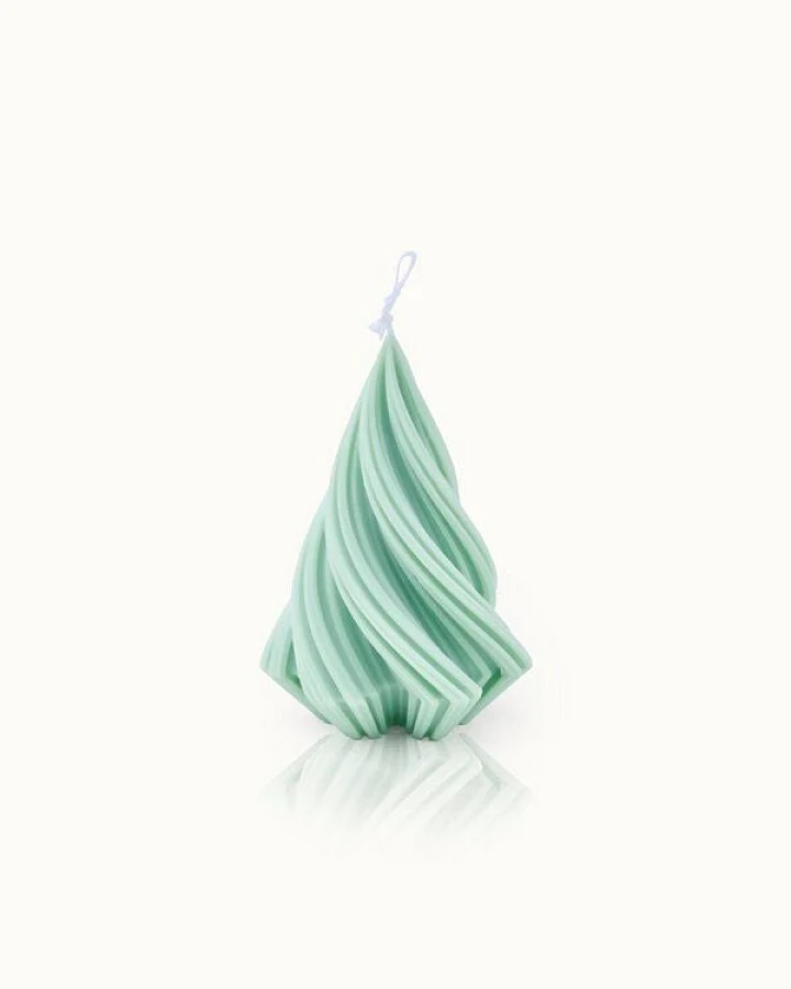 by Vivi. Christmas Tree Kerze