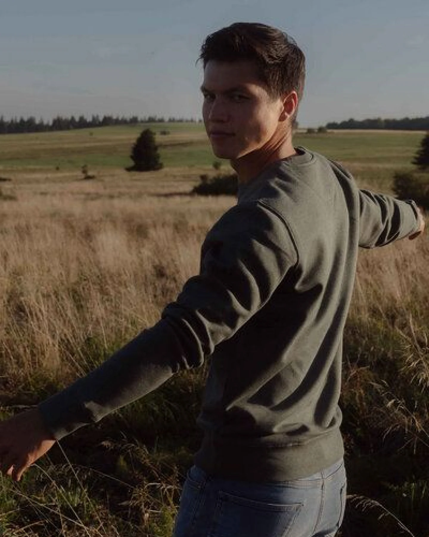 Kultgut Biofair - Supersoft Sweatshirt - Pullover / Little Mountain Landscape – Ansicht 4