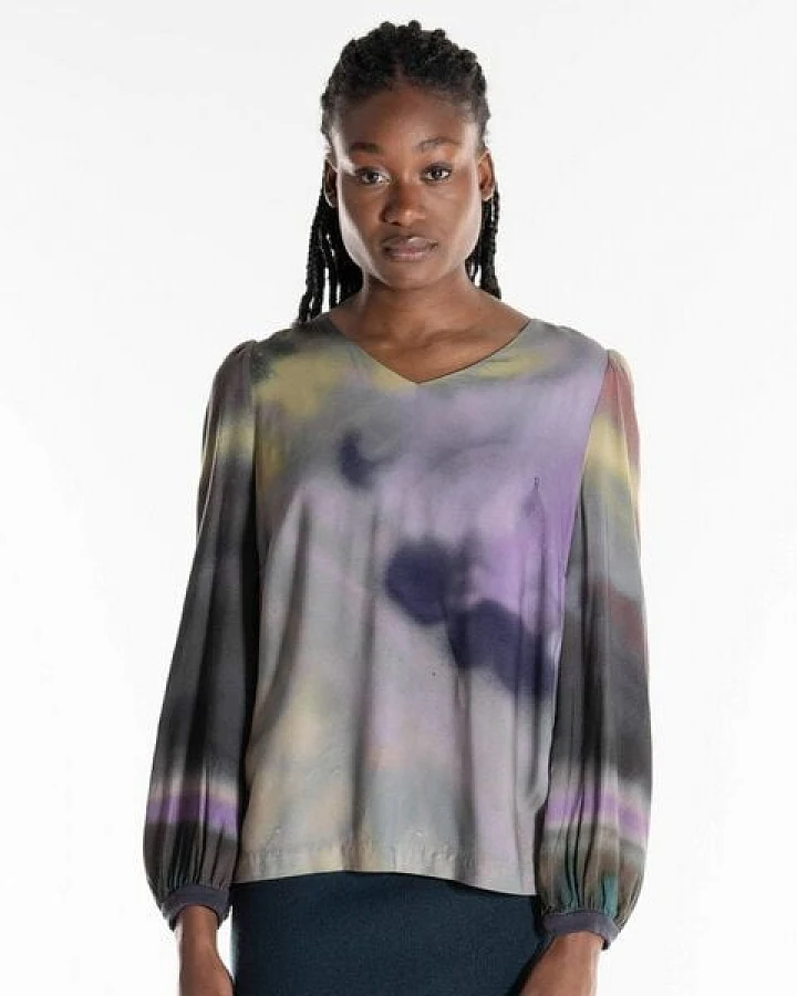 Alma & Lovis Stylische Bluse mit Allover-Print aus Viskose (LENZING ECOVERO)