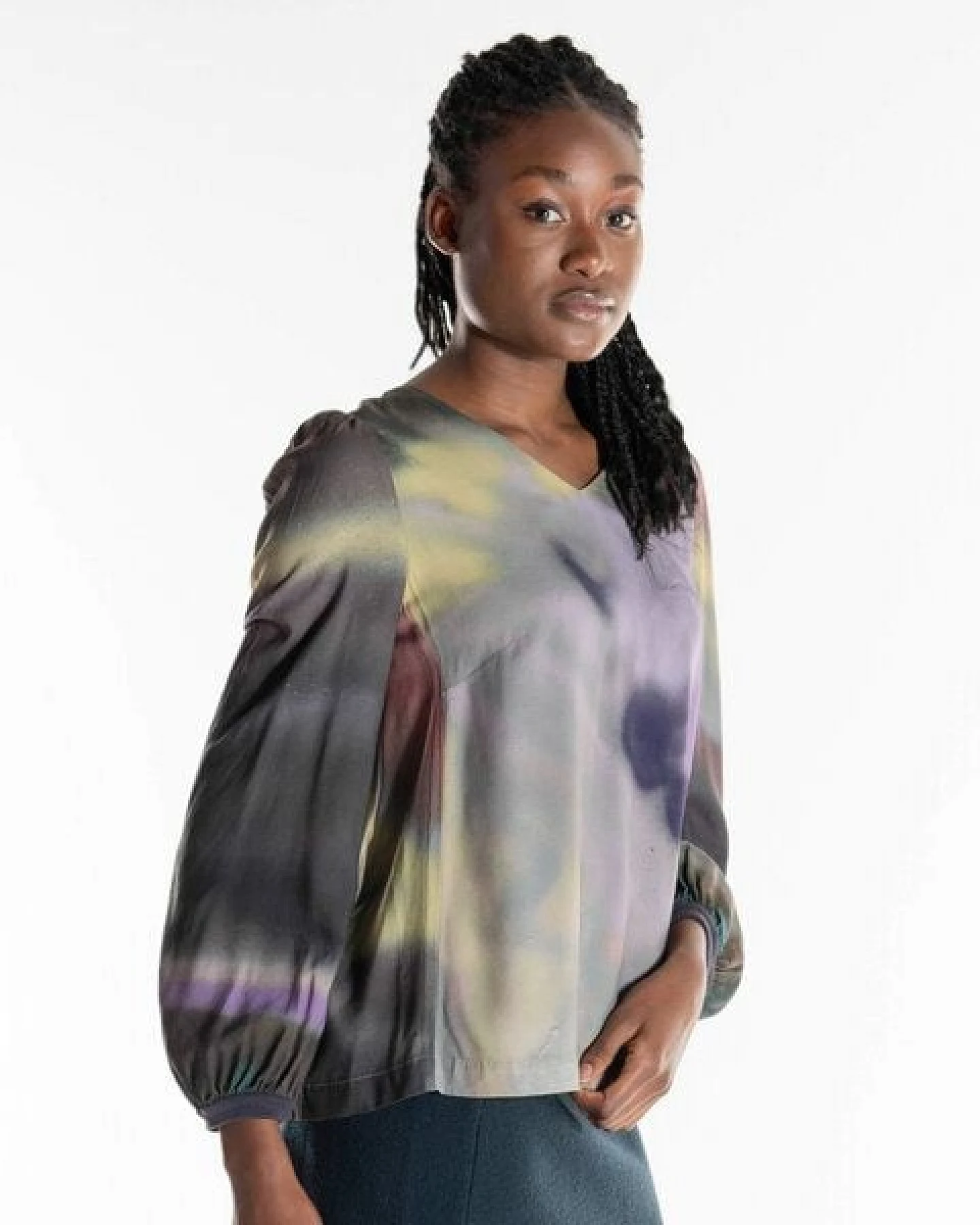 Alma & Lovis Stylische Bluse mit Allover-Print aus Viskose (LENZING ECOVERO) – Ansicht 3