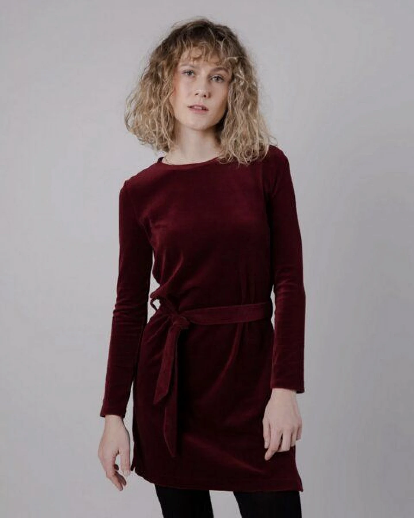 Brava Fabrics Velvet Belted Dress Prune – Ansicht 2