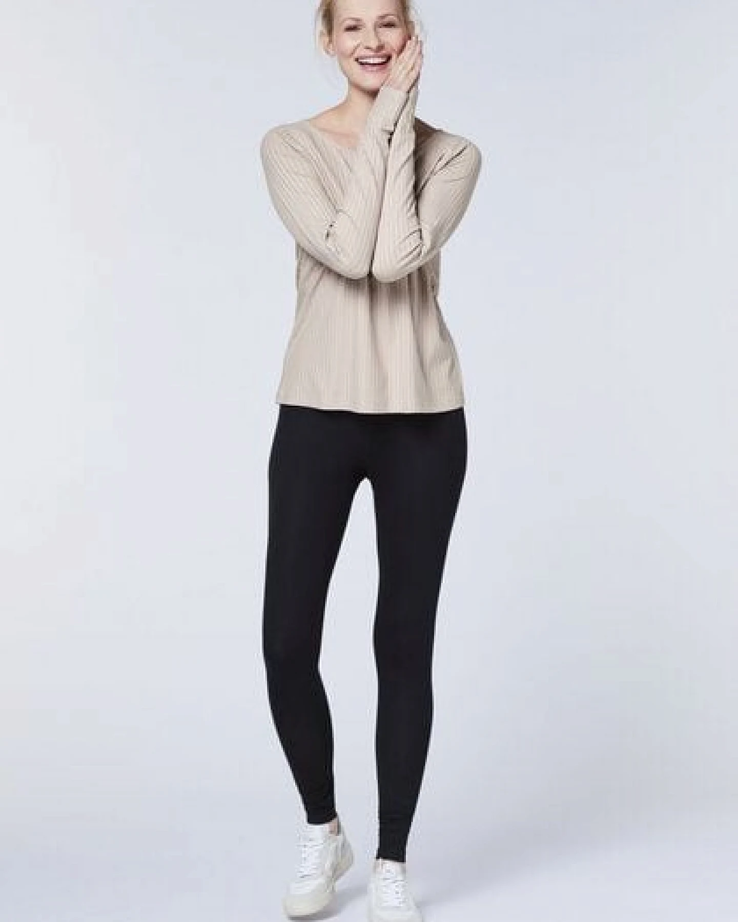 Detto Fatto Fein geripptes Longsleeve aus Viskose-Elasthanmix – Ansicht 3