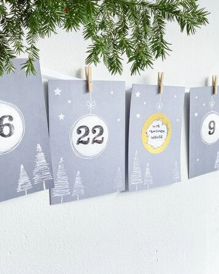 renna deluxe RUBBEL Adventskalender, zum Rubbeln, GOLD Grau Weiß, Bastelset 97 Teile