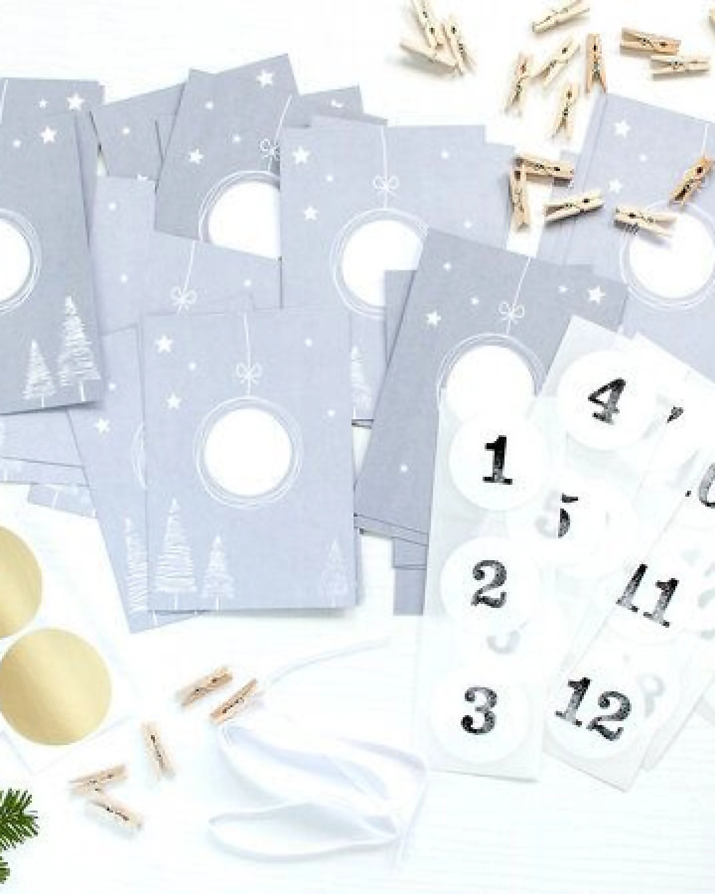 renna deluxe RUBBEL Adventskalender, zum Rubbeln, GOLD Grau Weiß, Bastelset 97 Teile – Ansicht 2
