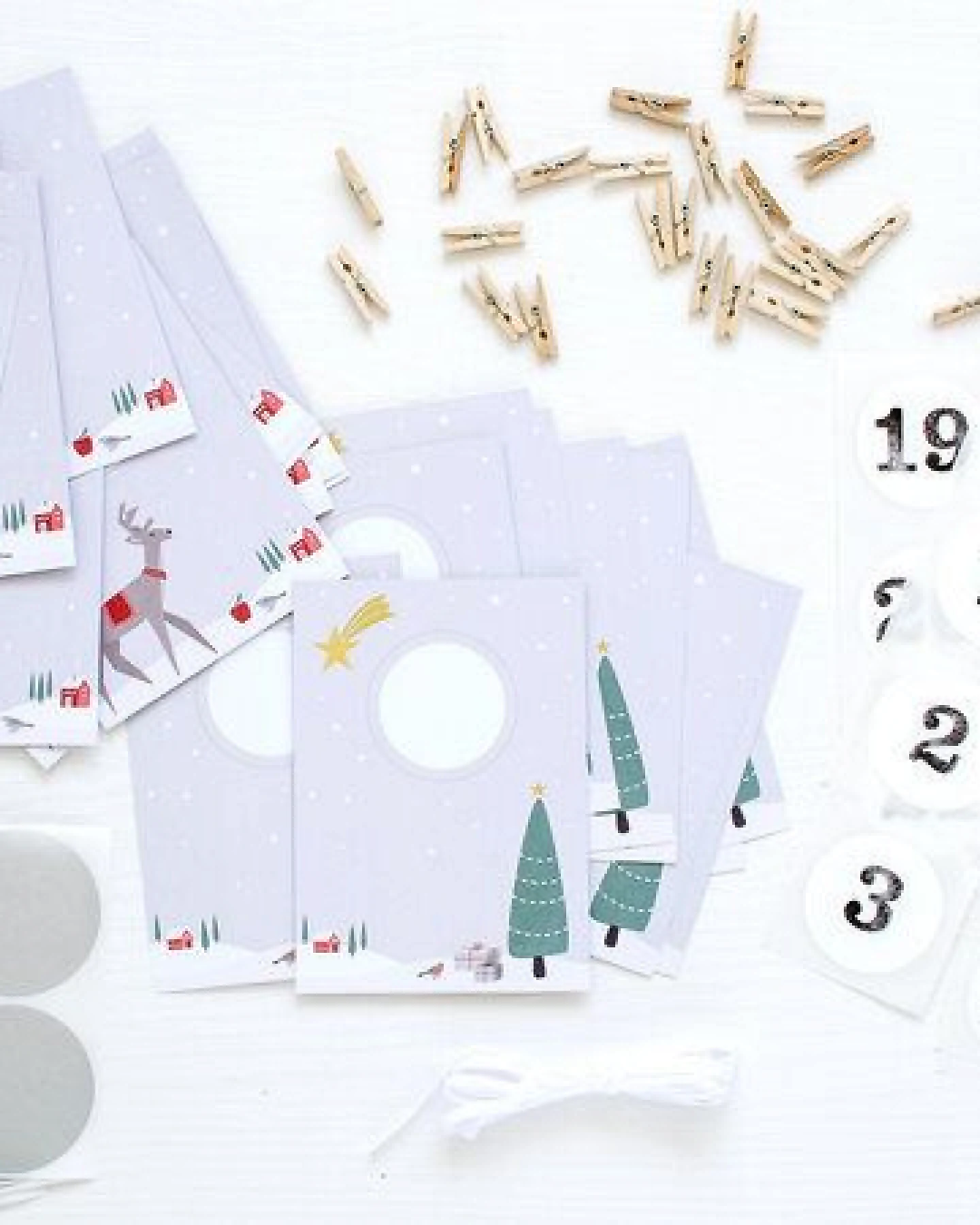renna deluxe RUBBEL Adventskalender, zum Rubbeln, Weihnachten Reh Tannenbaum, Bastelset 97 Teile – Ansicht 2