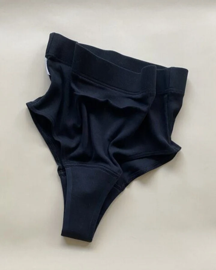 Lynnae Unperfekter Periodenslip High Waist - mit Tasche für Wärmepad