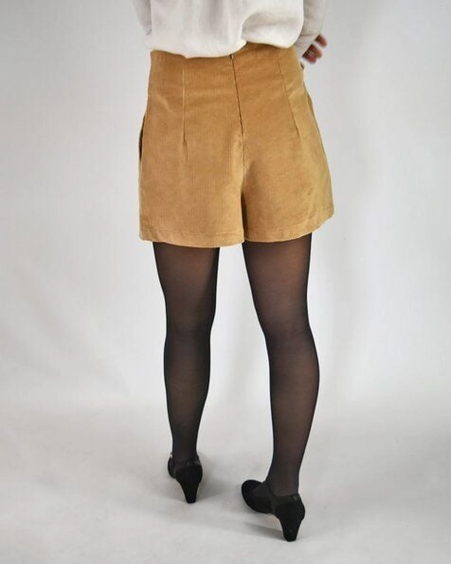 Cordshort hoher Bund aus Bio-Cord Zef von Aatise – Ansicht 4
