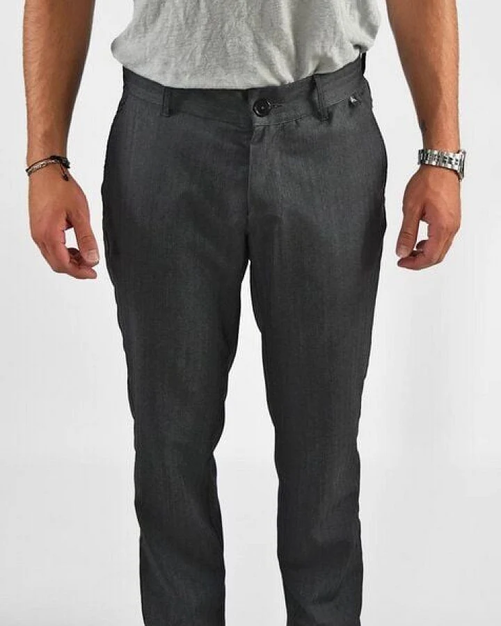 Aatise-Hose aus 100 % recycelter anthrazitfarbener Chevron-Wolle Zaine