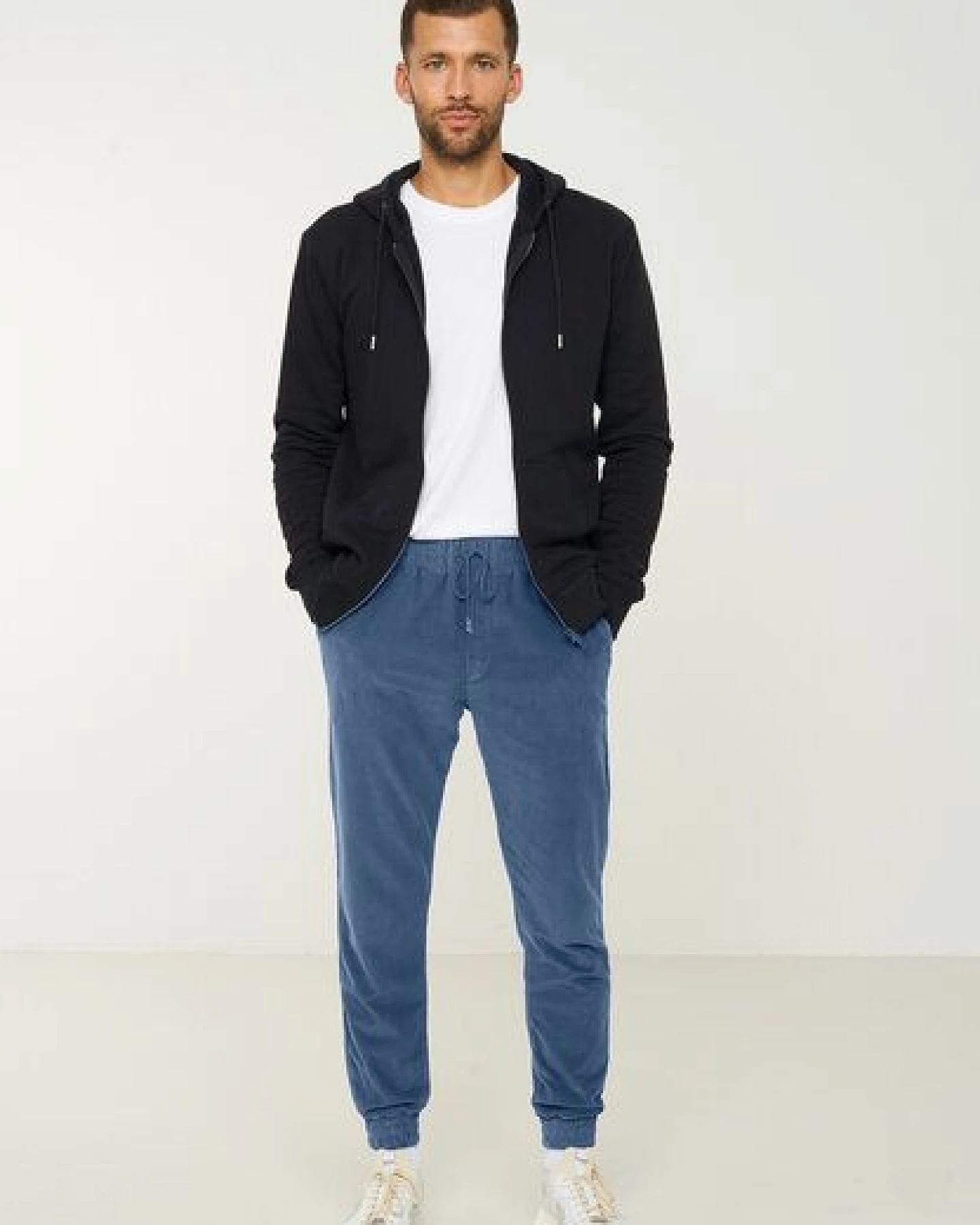 Herren Cord Jogg Chino aus Bio-Baumwolle - CYPERUS - recolution – Ansicht 4