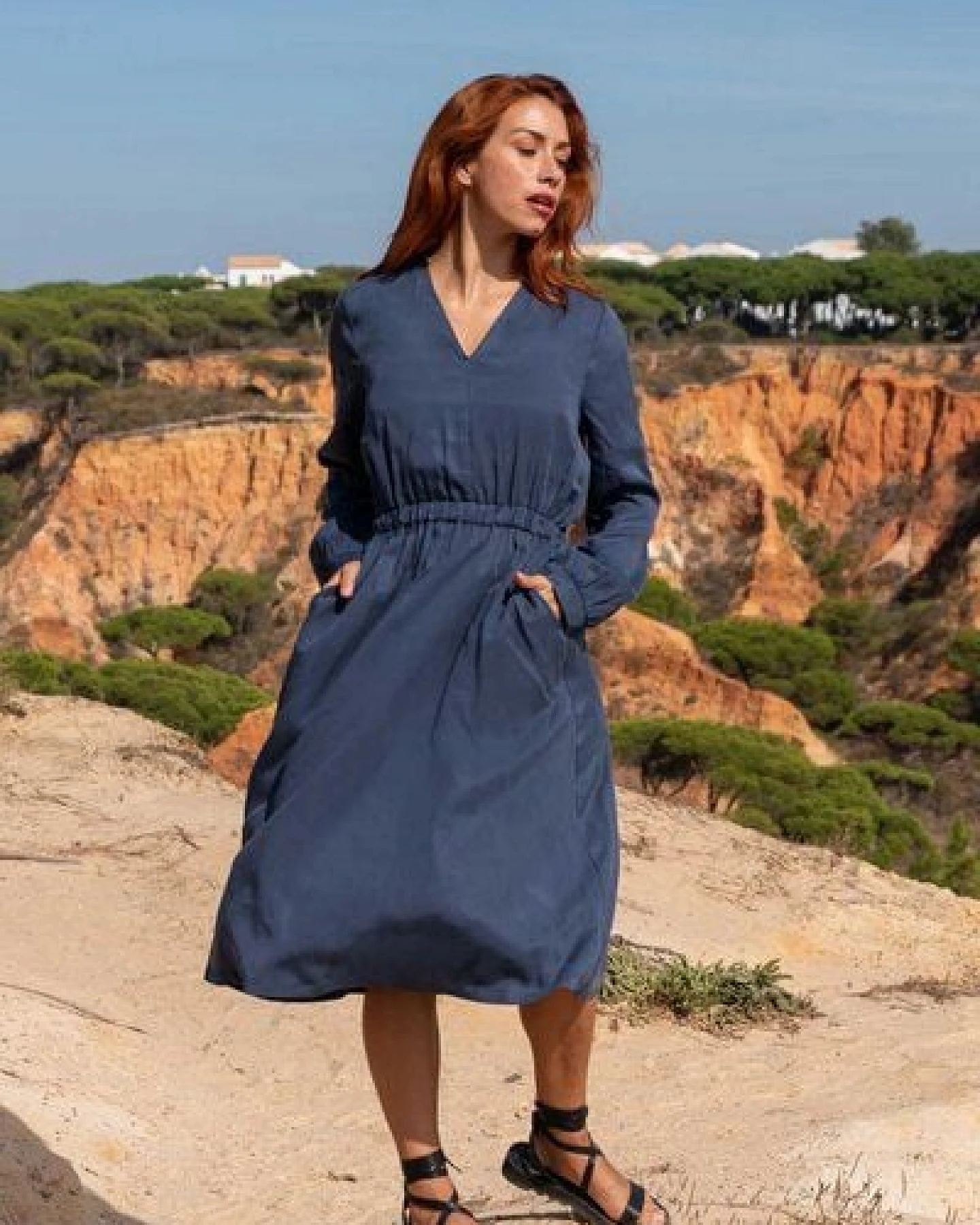 WiDDA berlin langärmeliges Kleid VARBO in Rauchblau aus TENCEL® – Ansicht 4