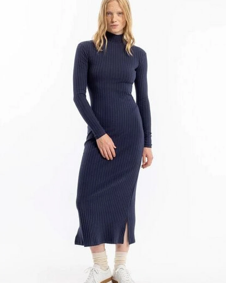 Rotholz Geripptes Kleid aus Bio-Baumwolle