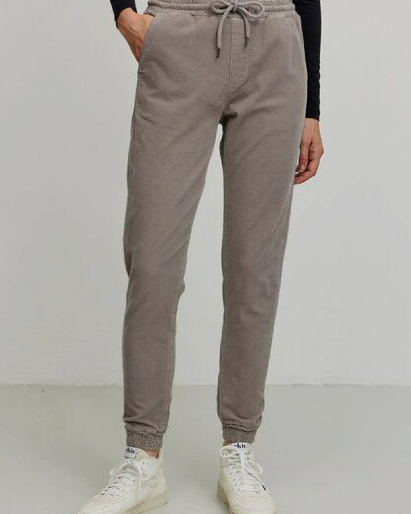 Damen Cord Jogg Chino aus Bio-Baumwolle - CHAITURUS - recolution – Ansicht 2