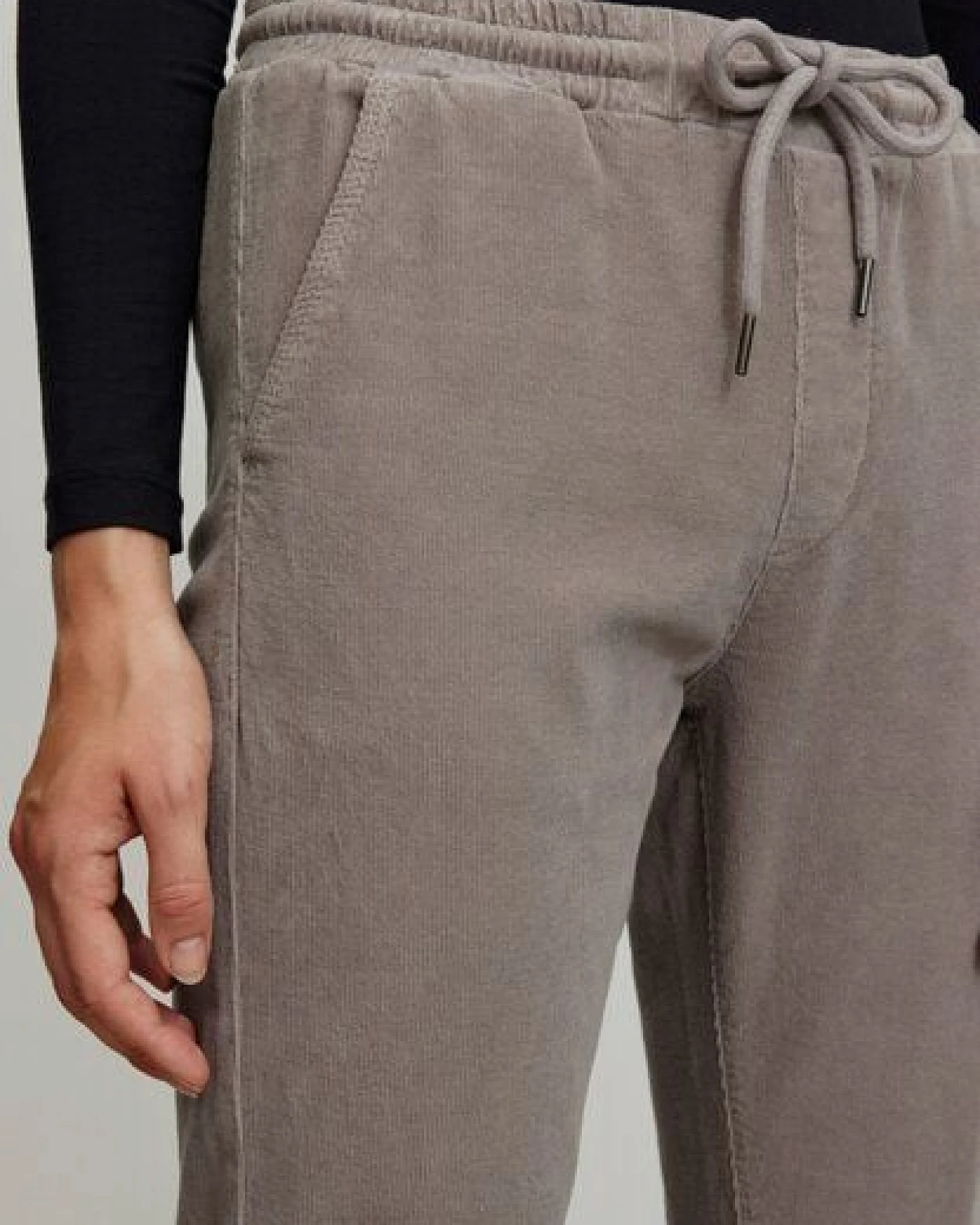 Damen Cord Jogg Chino aus Bio-Baumwolle - CHAITURUS - recolution – Ansicht 4