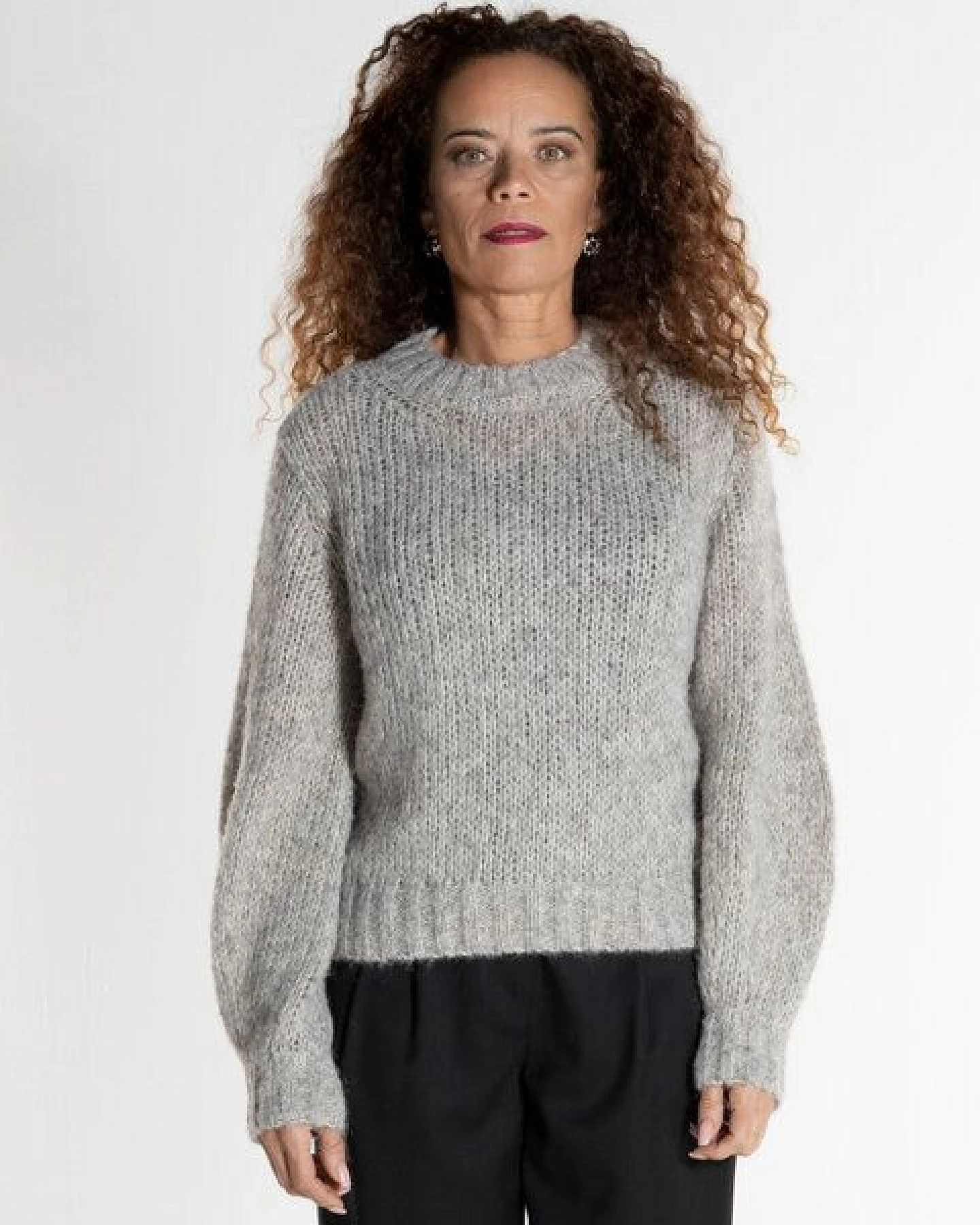 Alma & Lovis Kuscheliger Loose-Fit Pullover im Alpaka-Mix – Ansicht 3