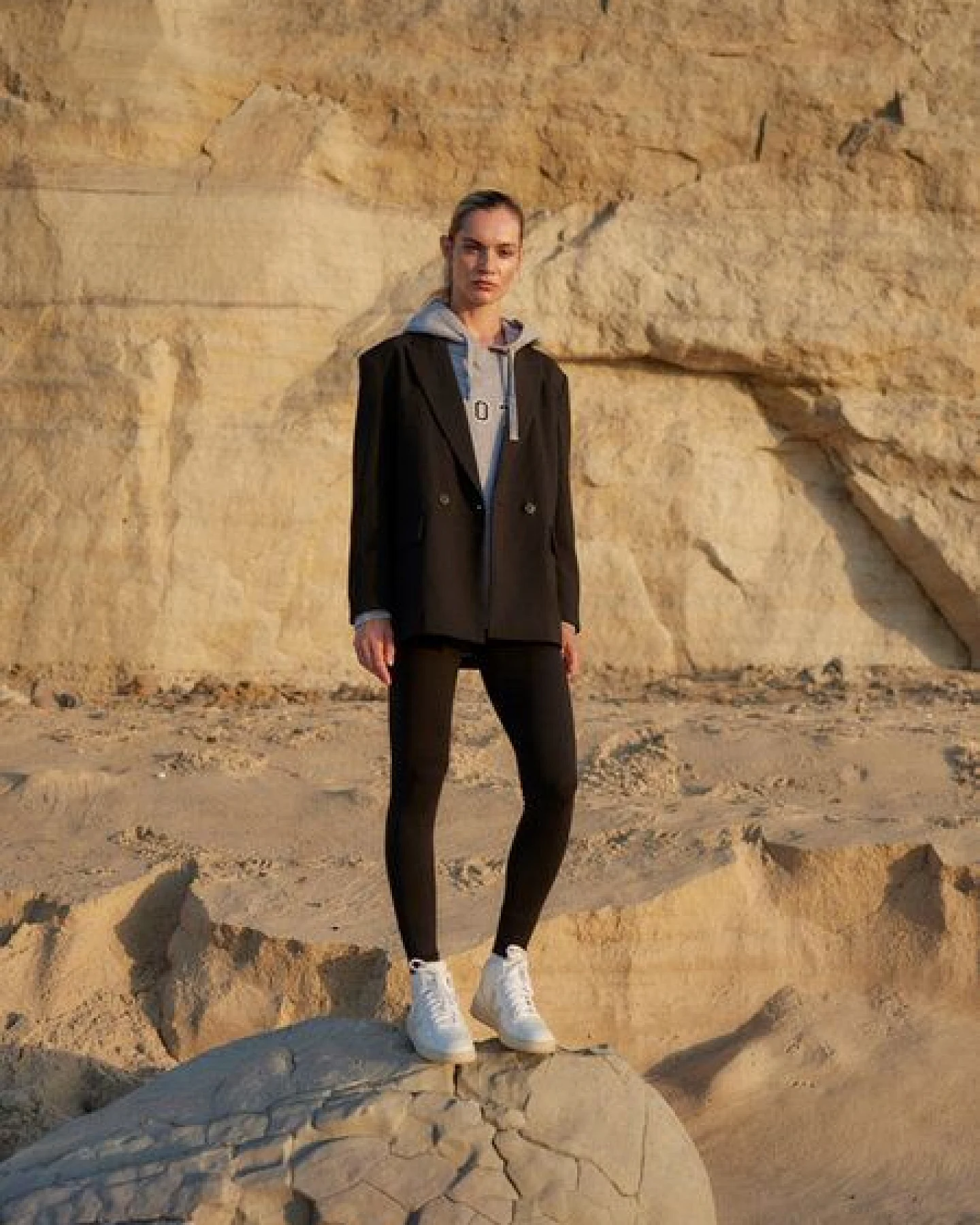 WOTE Logo Hoodie Sweatshirt aus Organic Cotton - Bio Baumwolle – Ansicht 4
