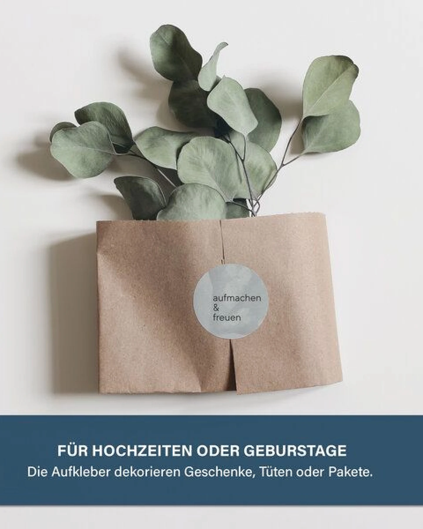Fines Papeterie 50 Aufkleber für Geschenke und Verpackungen * grau * 4cm rund * aufmachen und freuen * Naturpapier – Ansicht 3