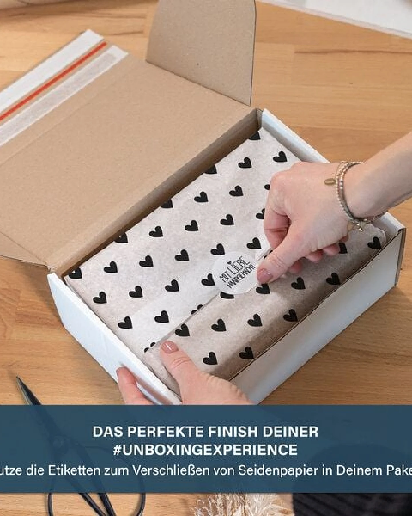 Fines Papeterie ab 50 Aufkleber * Mit Liebe handgemacht * für Geschenke und Verpackungen * 4cm rund * Naturpapier * auf Rolle – Ansicht 4