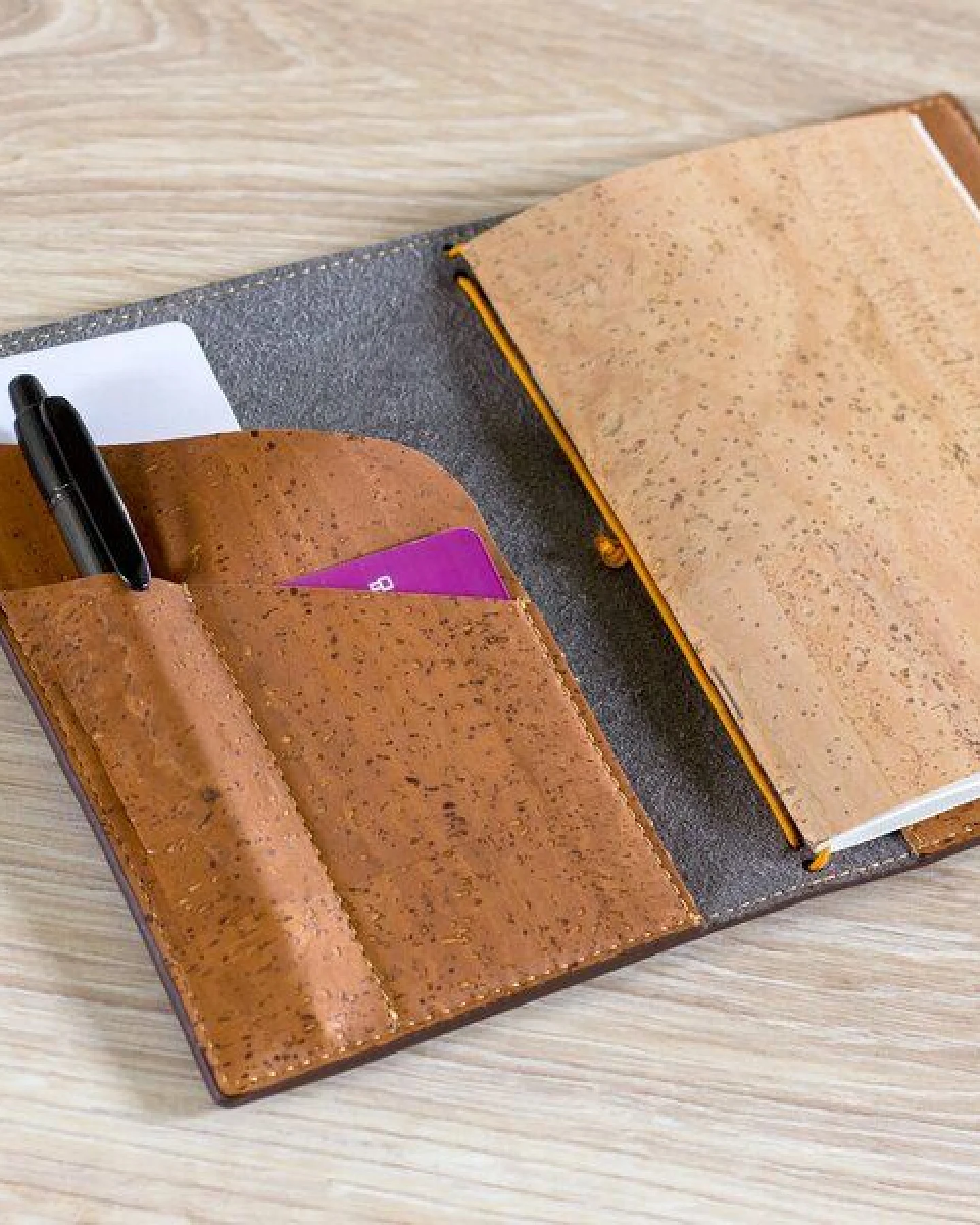 corkor Notizheft Portfolio aus Kork – Ansicht 3