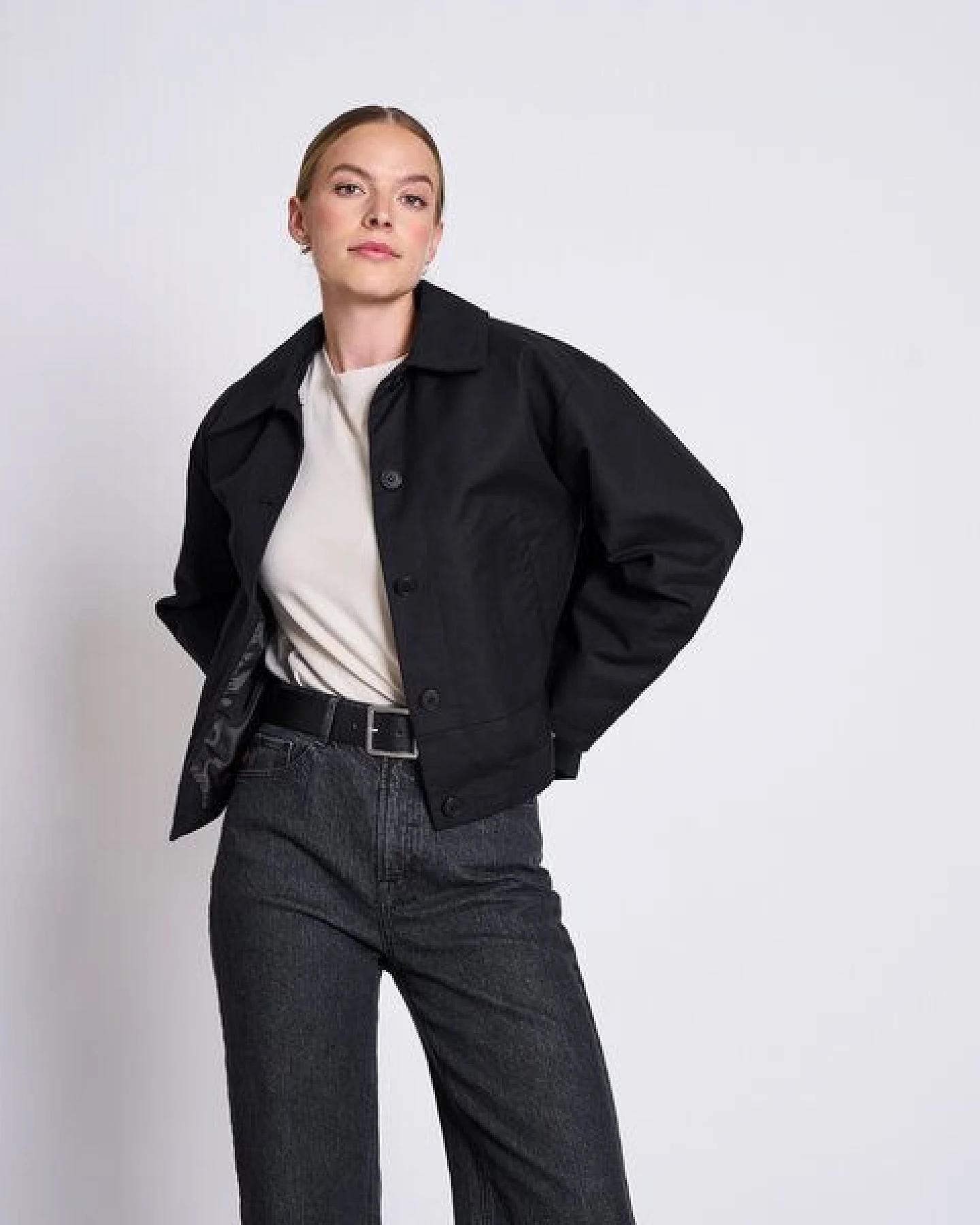 JAN N JUNE High Waist Jeans SELENE mit Schlitz – Ansicht 2
