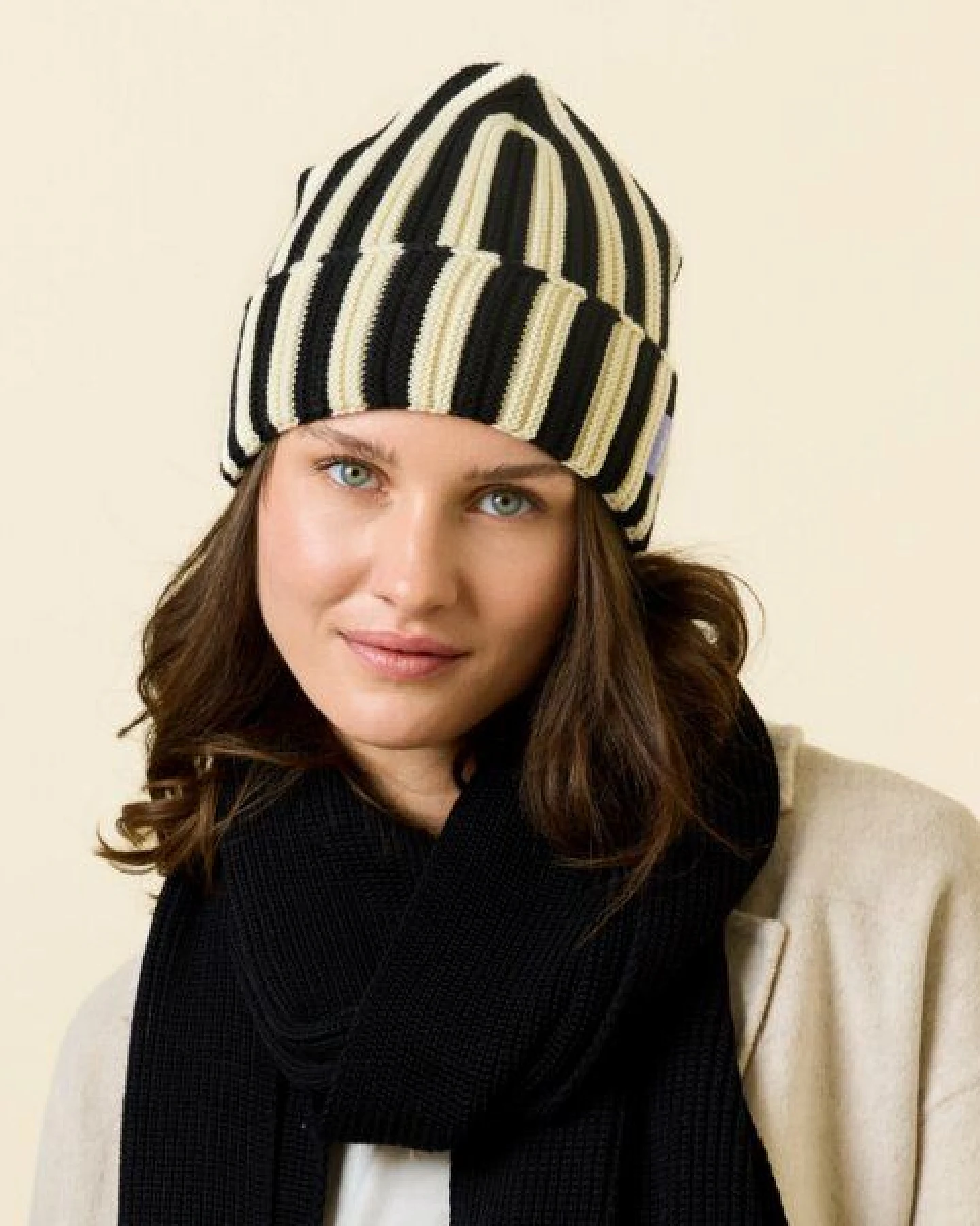 popeia Special Beanie gestreift aus 100% Merinowolle (mulesingfrei) – Ansicht 2