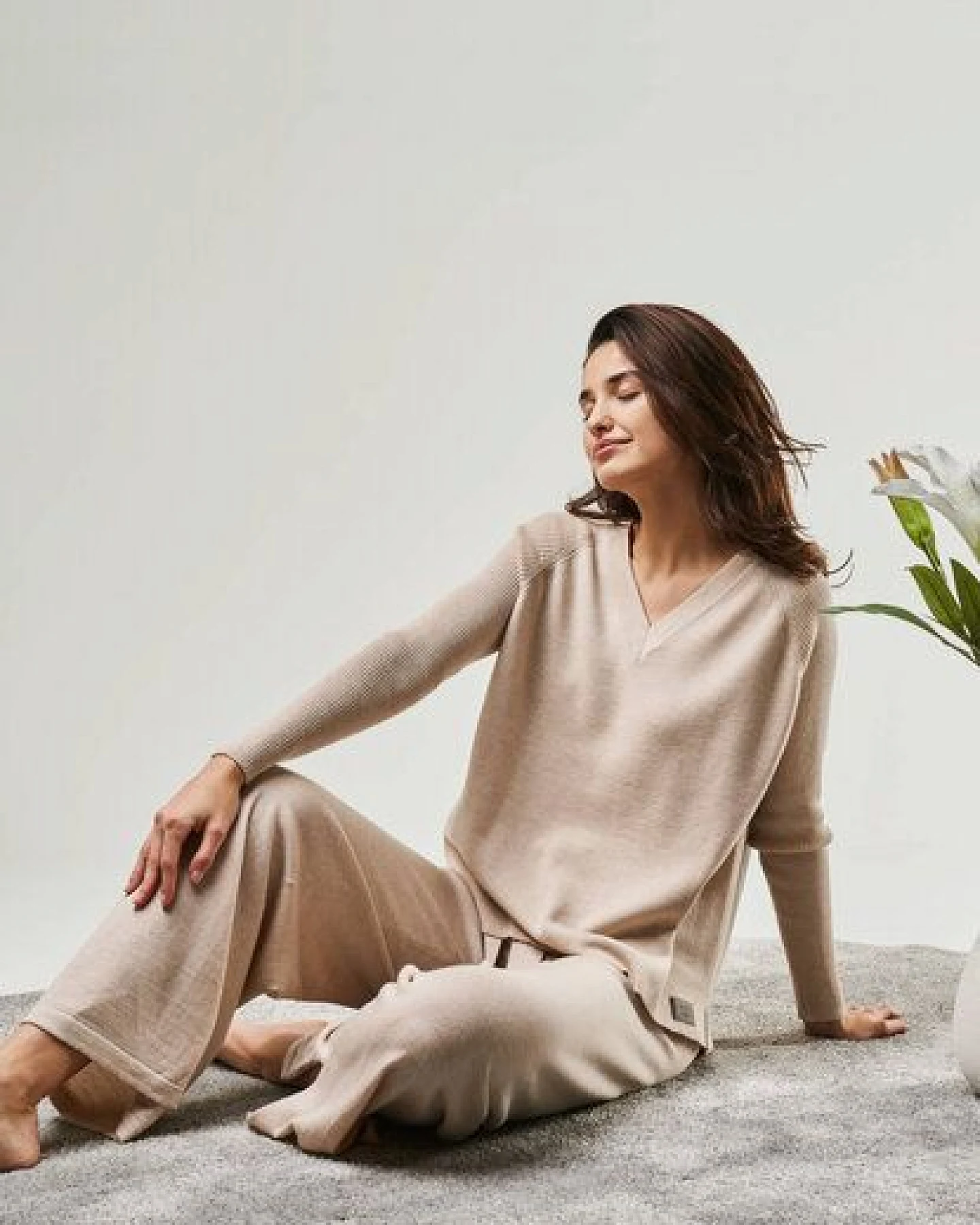 YOU LOOK PERFECT Merino Loungewear Set „Strickpullover Dorina & Strickhose Bailey" – Ansicht 2