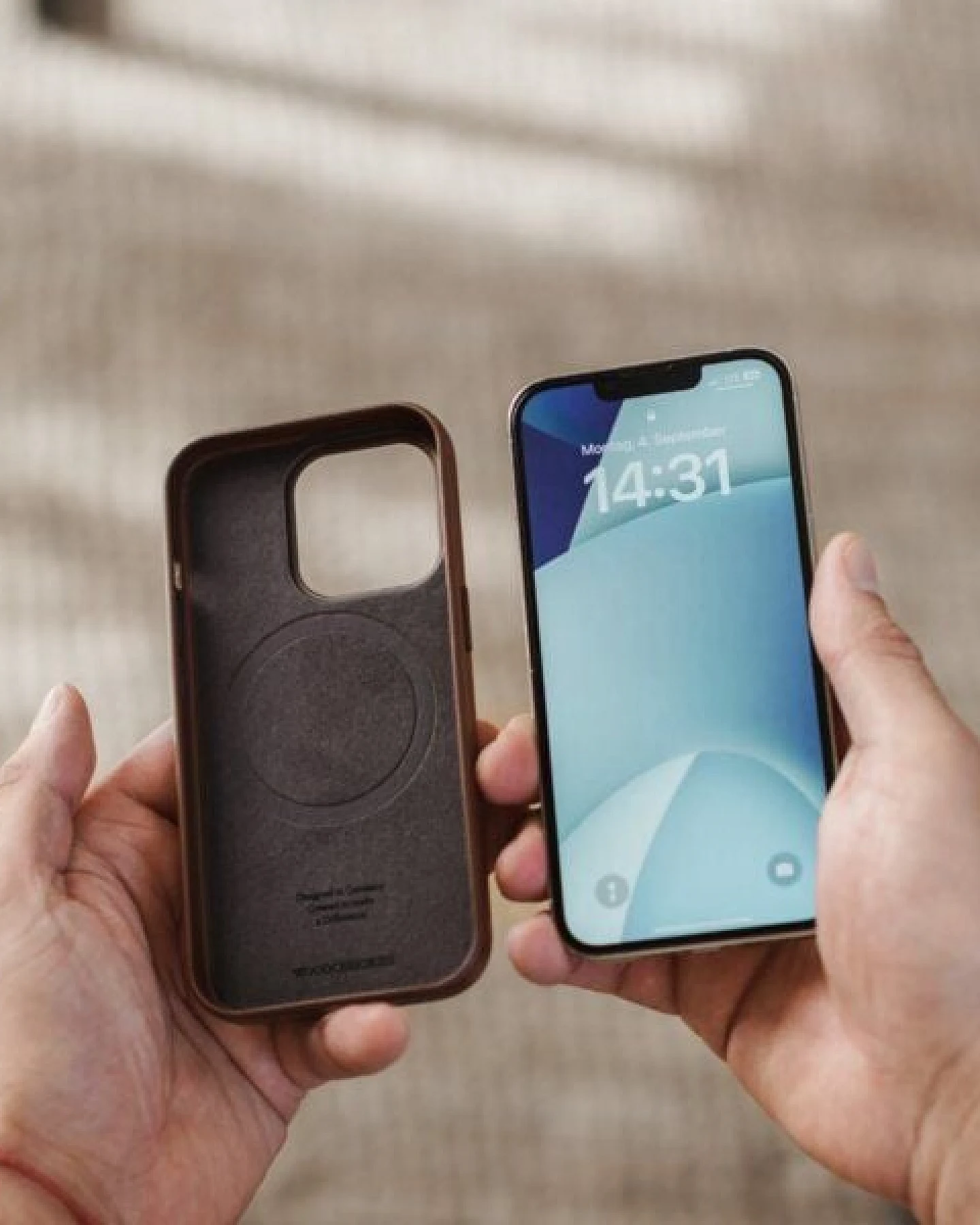 Woodcessories iPhone Leder Hülle aus nachhaltigen Aloe Vera Pflanzen – Ansicht 4