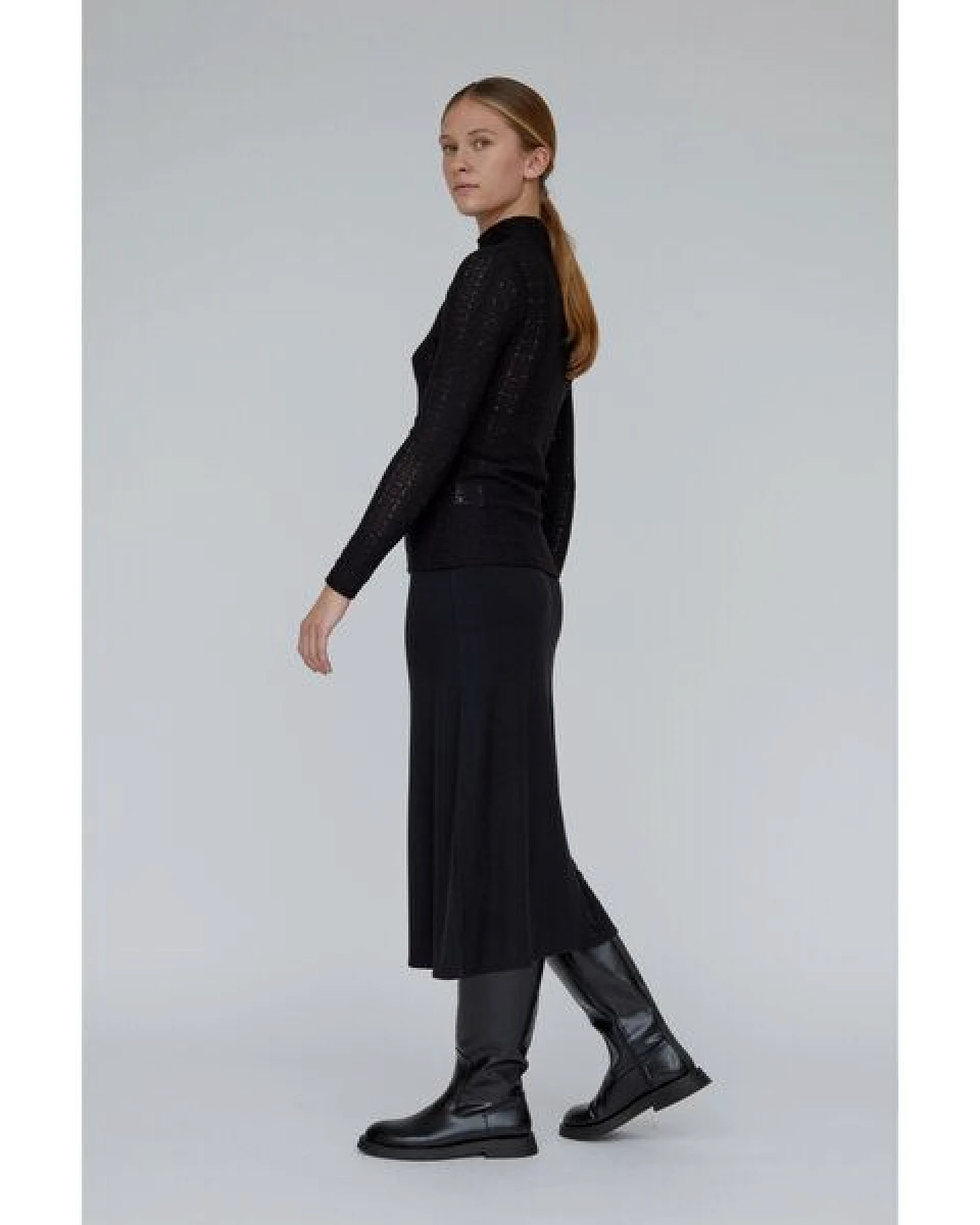 Basic Apparel Rollkragenshirt SUVI mit feinem Lochmuster – Ansicht 3