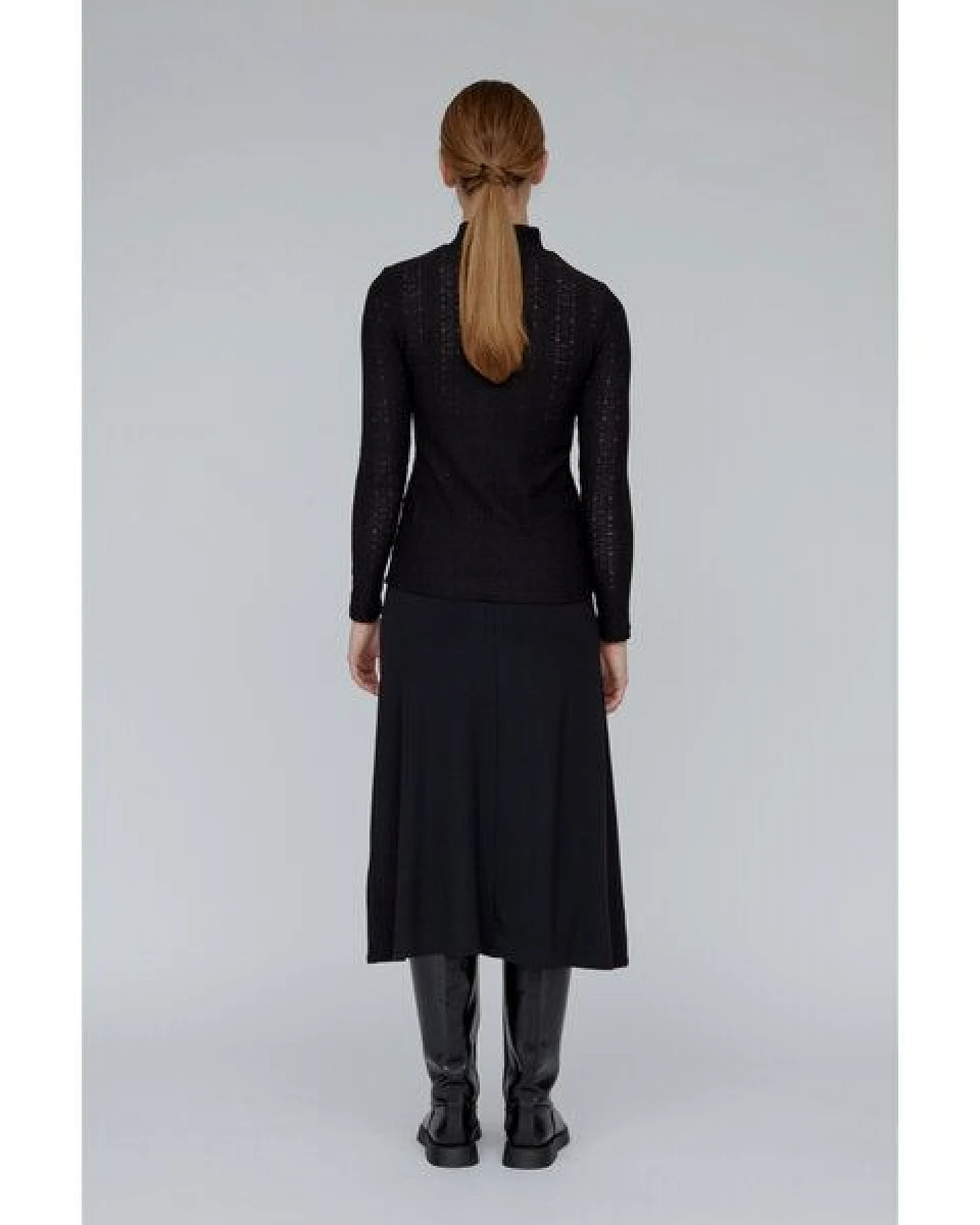 Basic Apparel Rollkragenshirt SUVI mit feinem Lochmuster – Ansicht 4