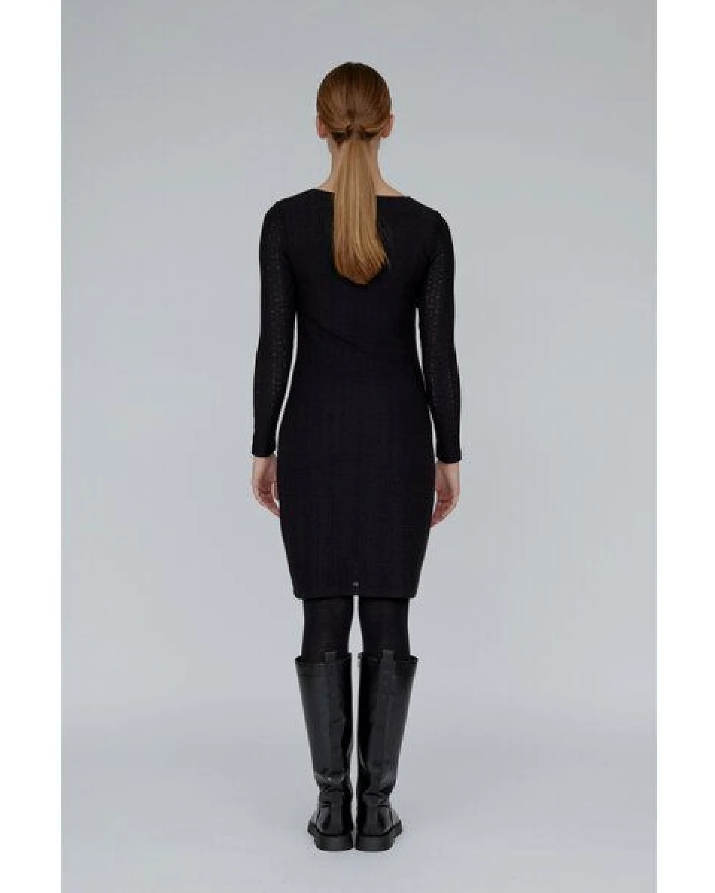 Basic Apparel Kleid SUVI mit feinem Lochmuster – Ansicht 3