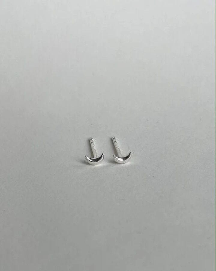 noemvri fashion label Mond - Ohrstecker