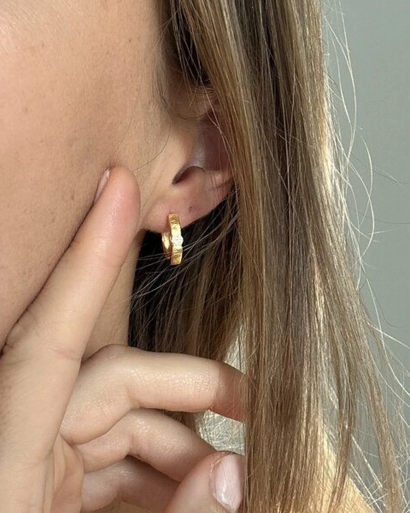 MOANINA Ohrringe Loano Hoops - 925 Silber/18k Gold Vermeil – Ansicht 2