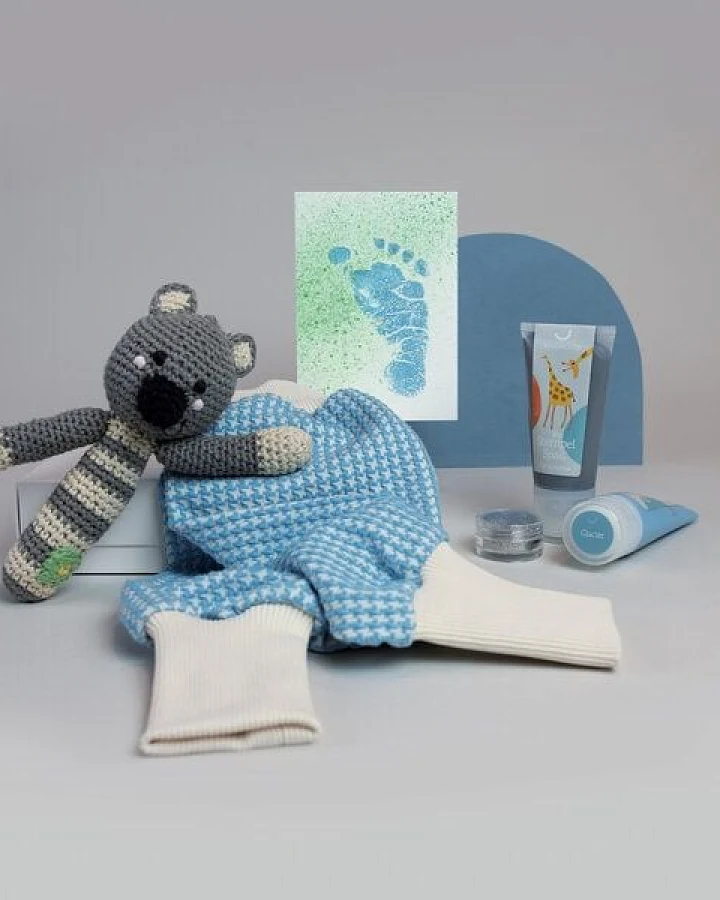 KINDACUTE Babys Fußabdrücke & Erinnerungen zur Geburt schenken: Babybox Münchner Kindl