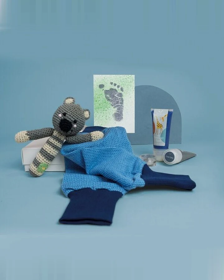 KINDACUTE Babyfootprints & Erinnerungen zur Geburt schenken: Babybox Celebrating Emotions