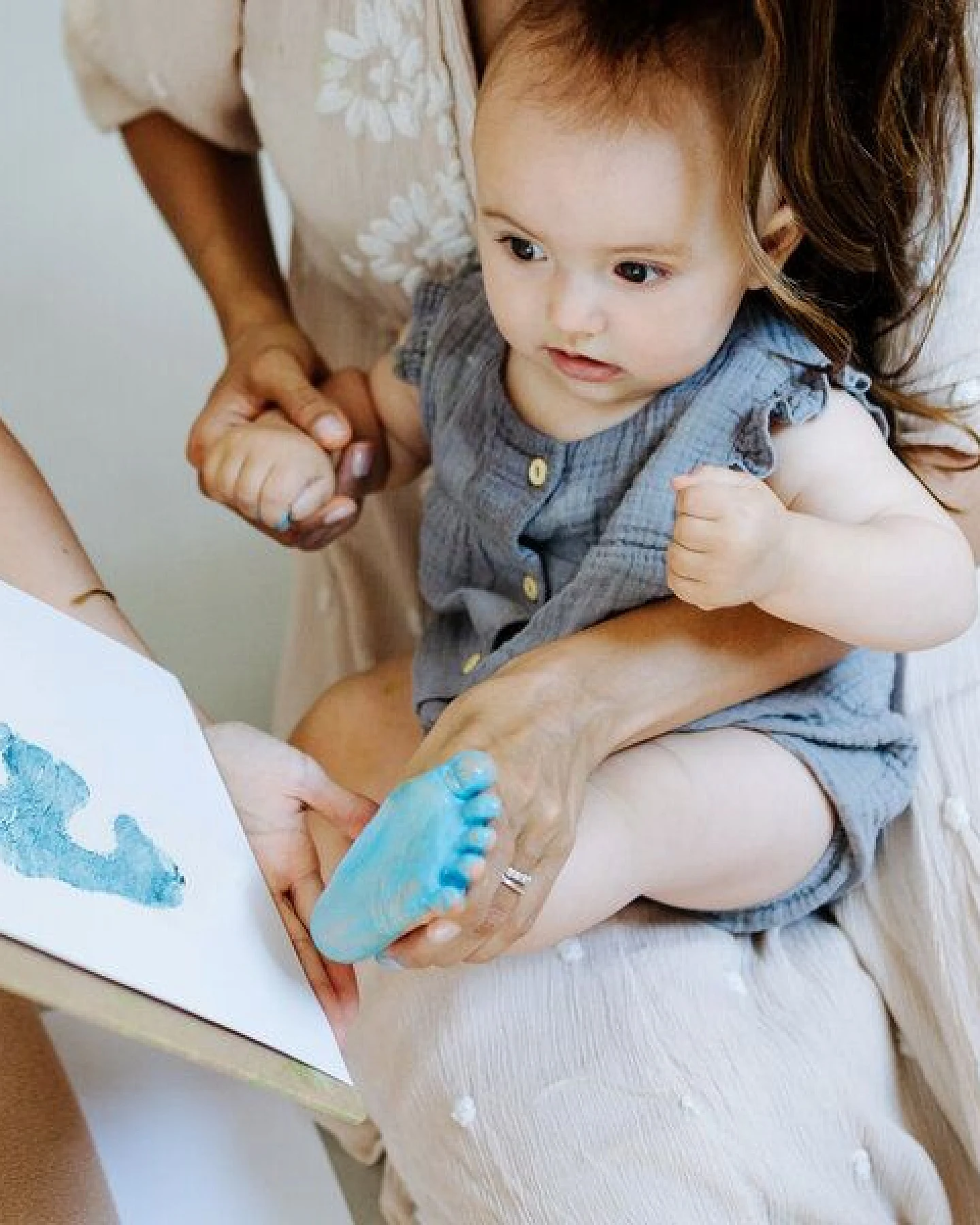 KINDACUTE Babyfootprints & Erinnerungen zur Geburt schenken: Babybox Celebrating Emotions – Ansicht 2