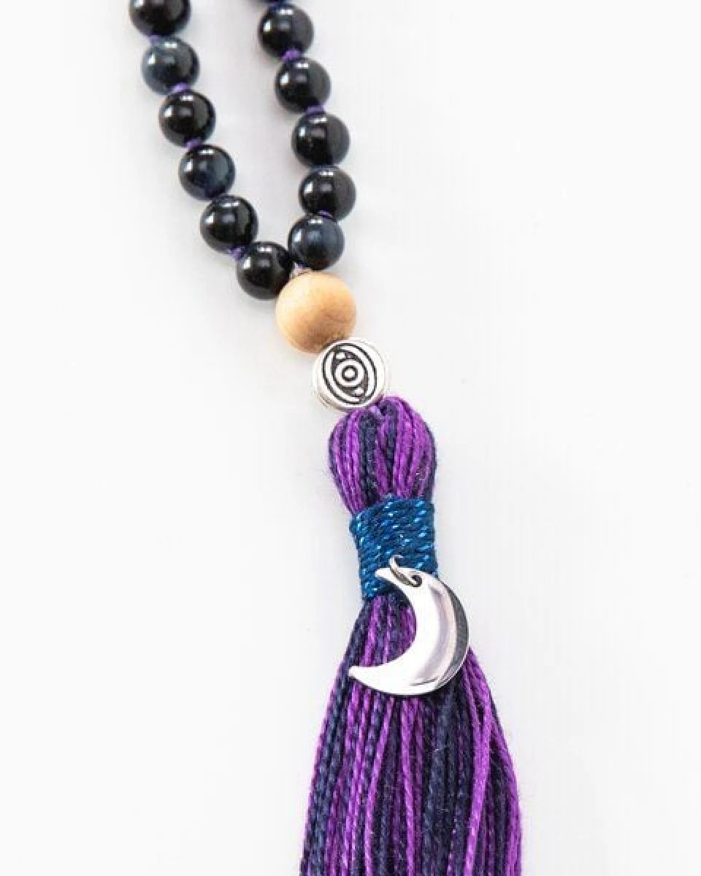 Divasya Mala-Kette "Moon Child" aus Amethyst- Mondstein- Lapislazuli (u.a.) – Ansicht 4