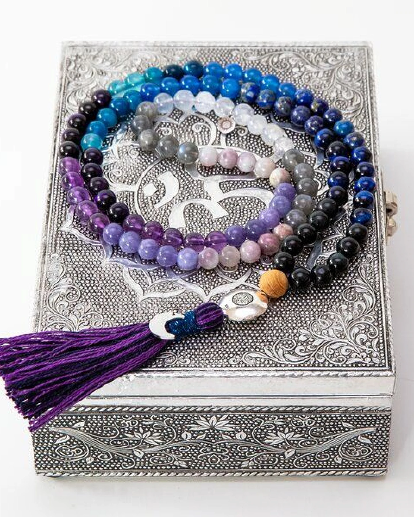 Divasya Mala-Kette "Moon Child" aus Amethyst- Mondstein- Lapislazuli (u.a.) – Ansicht 2